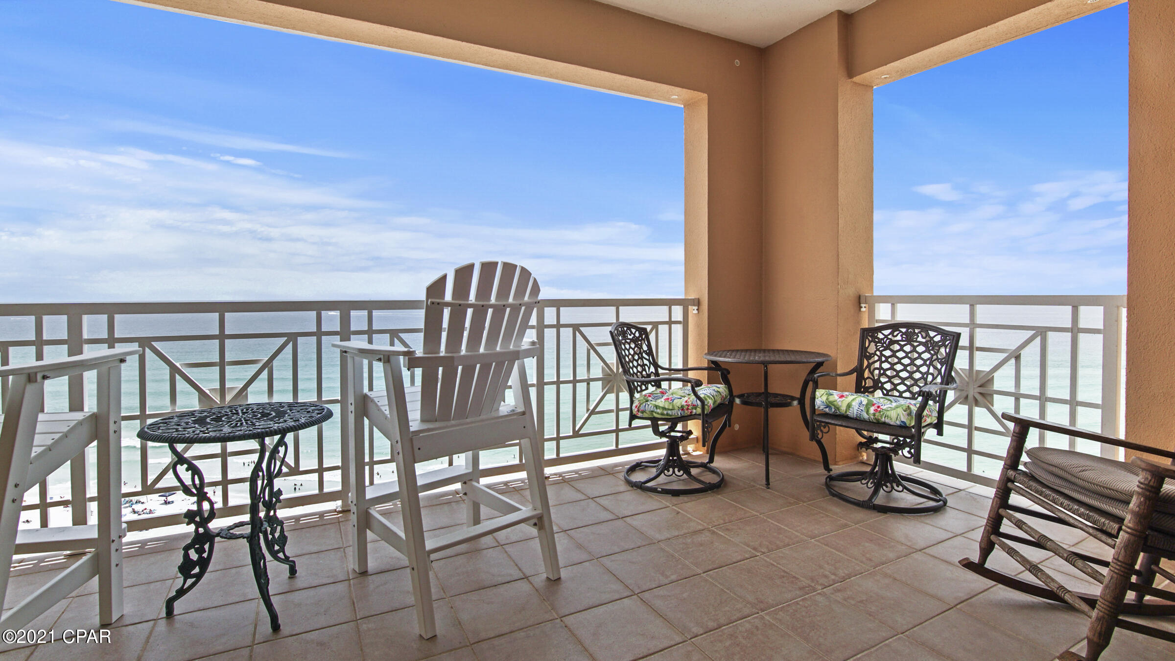 En Soleil Condo - Residential