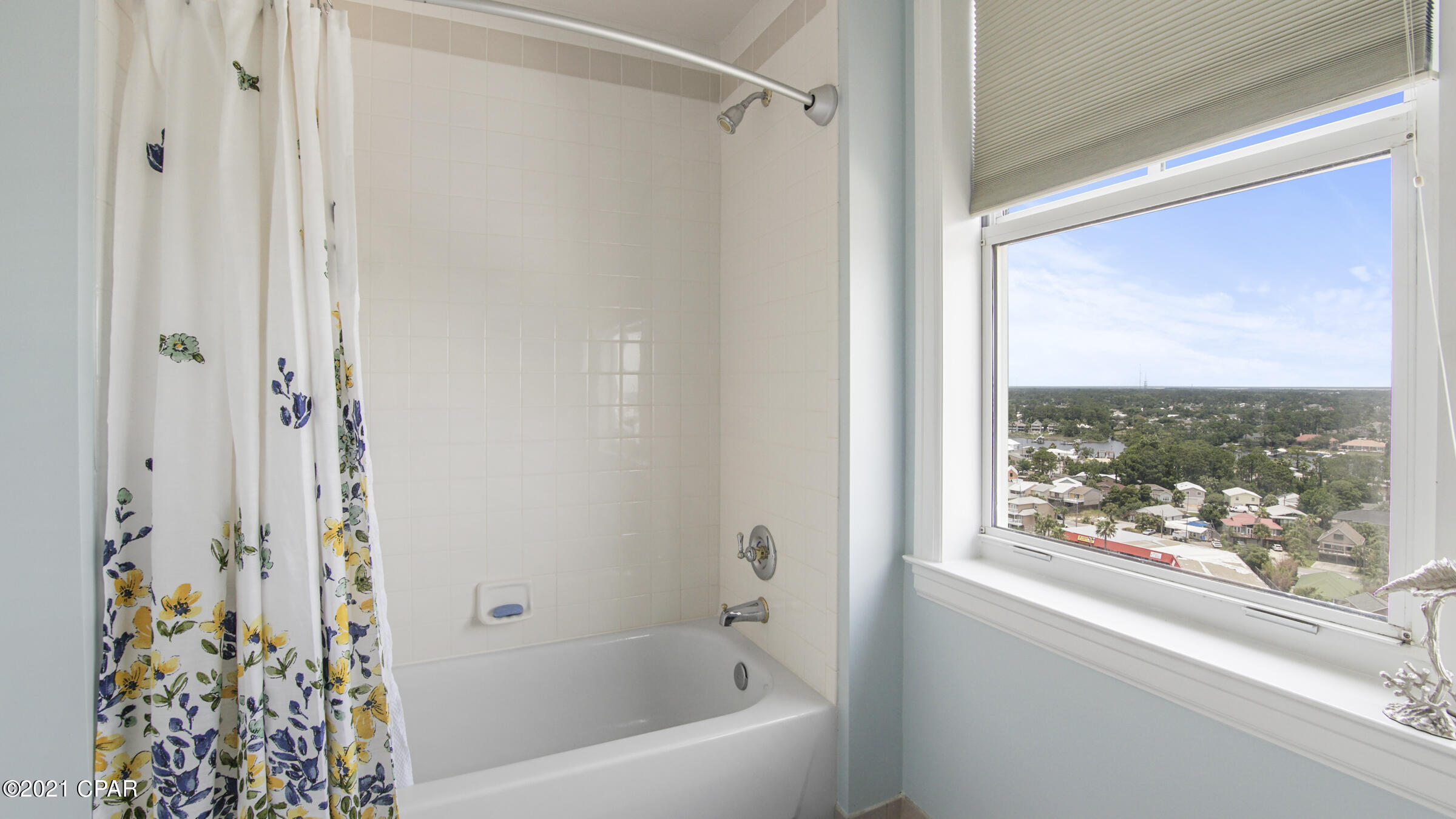 En Soleil Condo - Residential