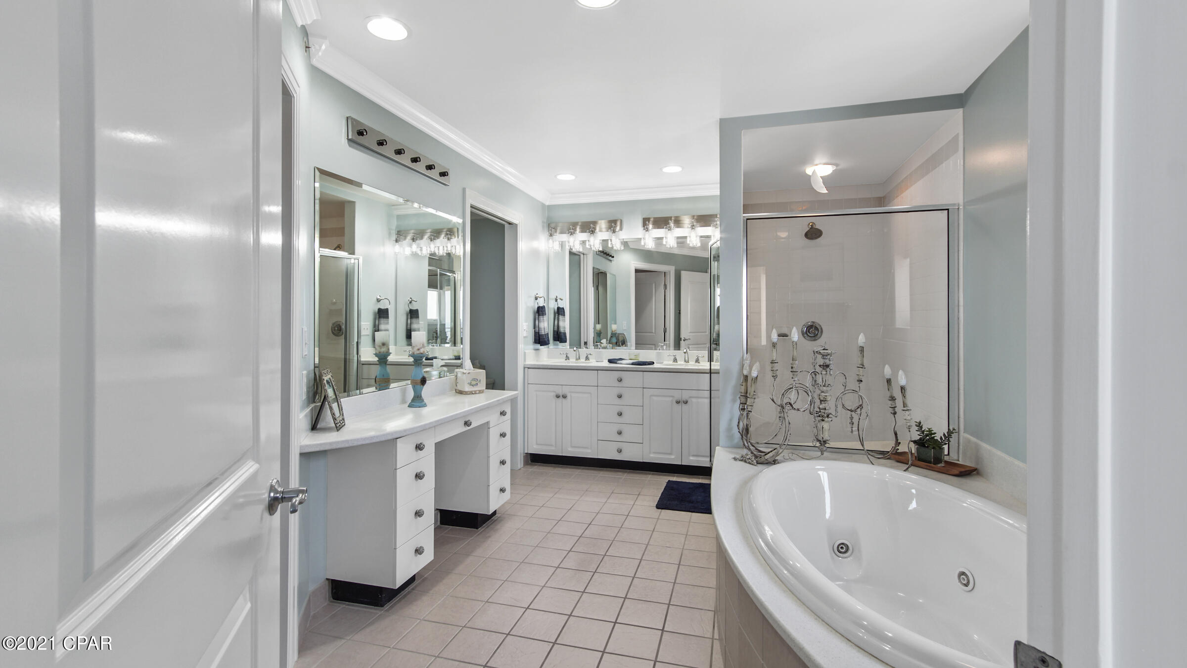 En Soleil Condo - Residential