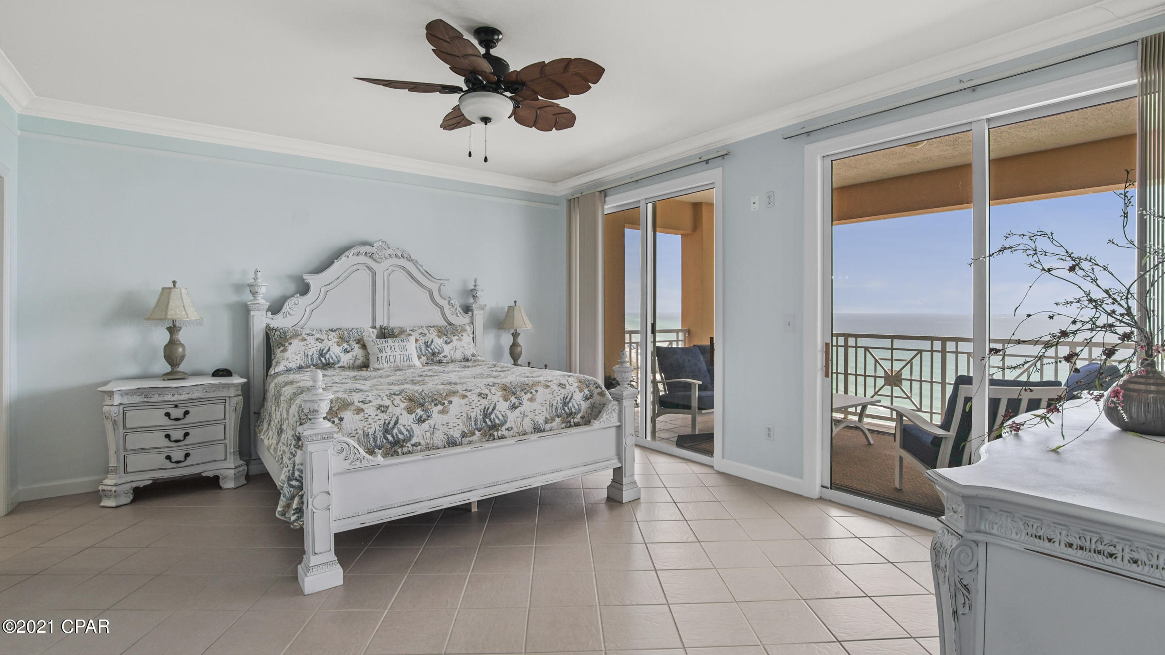 En Soleil Condo - Residential