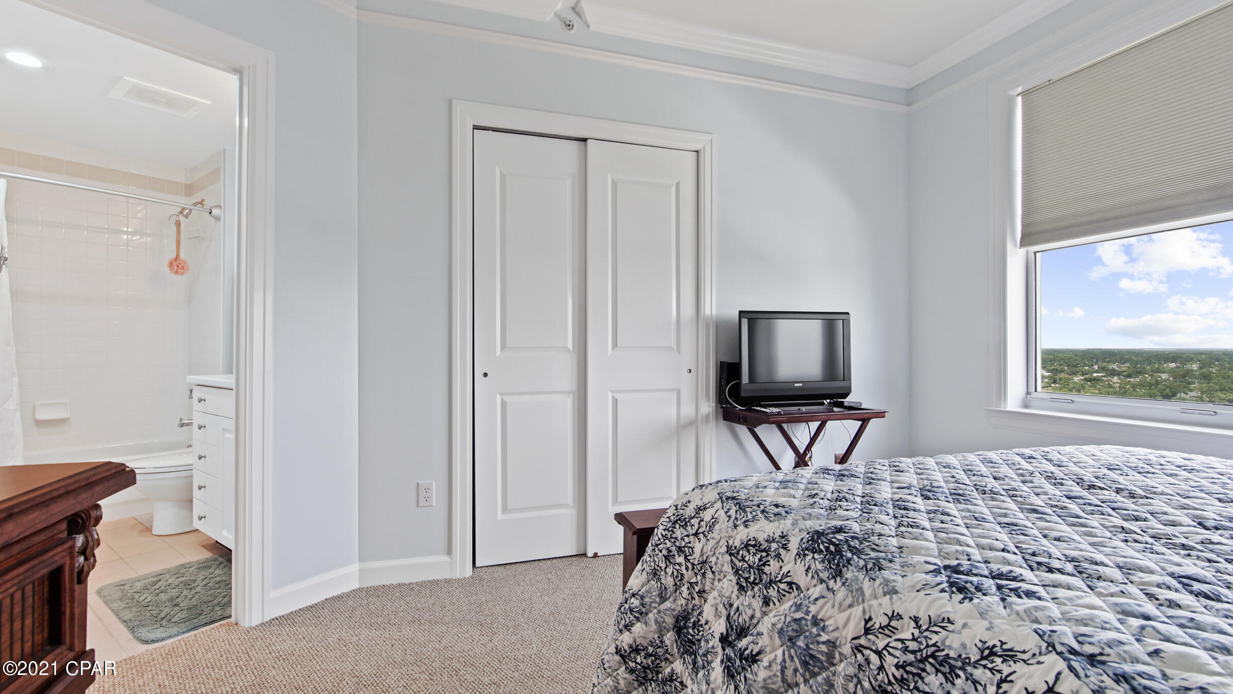 En Soleil Condo - Residential