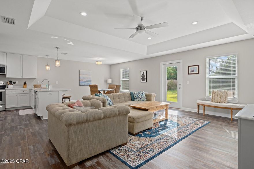 This UNFURNISHED home offers an open-concept main living space, a fully fenced backyard, and a great location close to schools, shopping, dining, and entertainment. With 3 bedrooms and 2 bathrooms, it provides comfortable living for families or individuals. 
Pets welcome with a $250 pet deposit.
Application fee: $25
Background check (upon approved application): $50