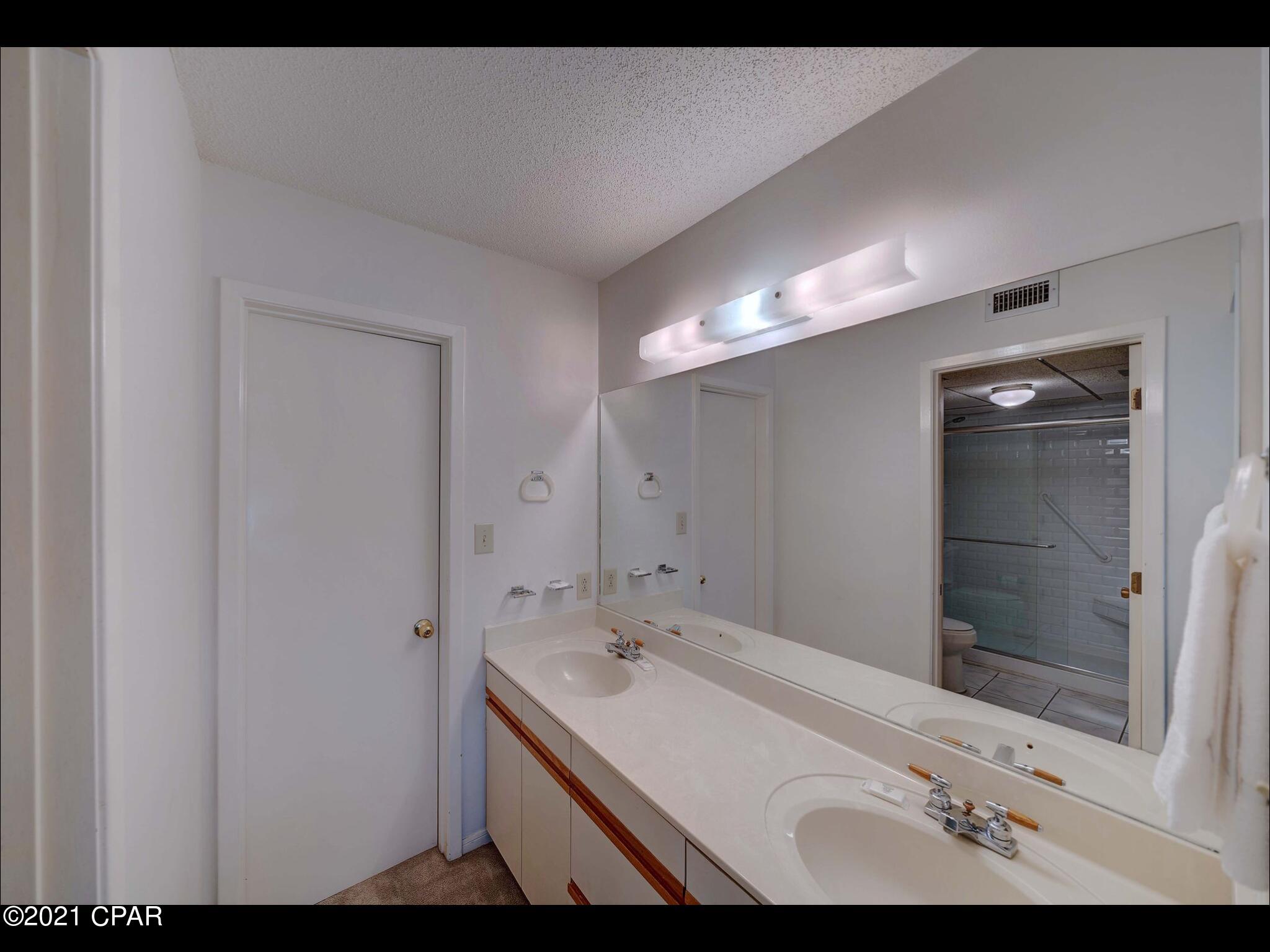 Edgewater Golf Villas II-B - Residential