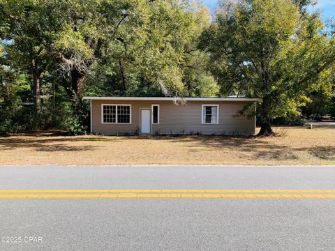 A home in Wewahitchka