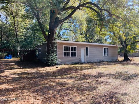 A home in Wewahitchka