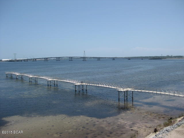 Hibiscus By The Bay - Residential