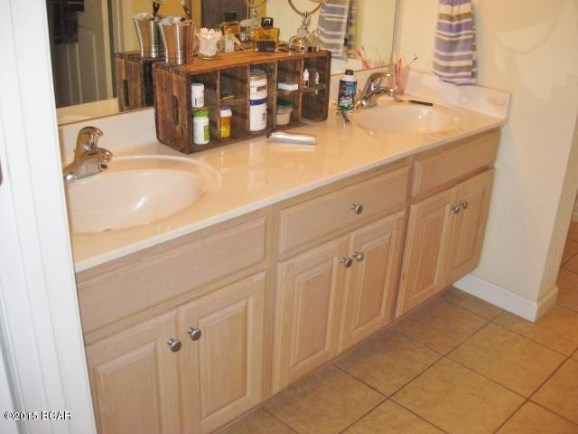 Hibiscus By The Bay - Residential