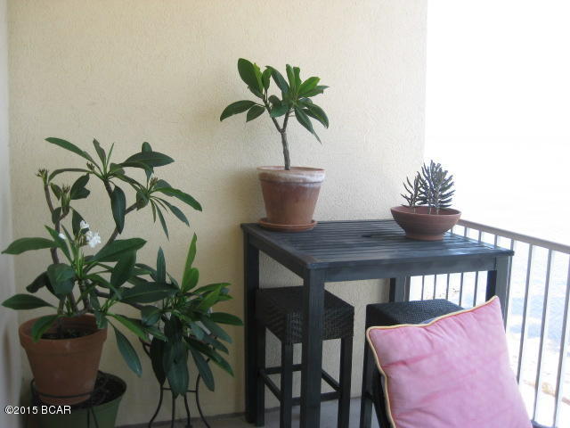 Hibiscus By The Bay - Residential