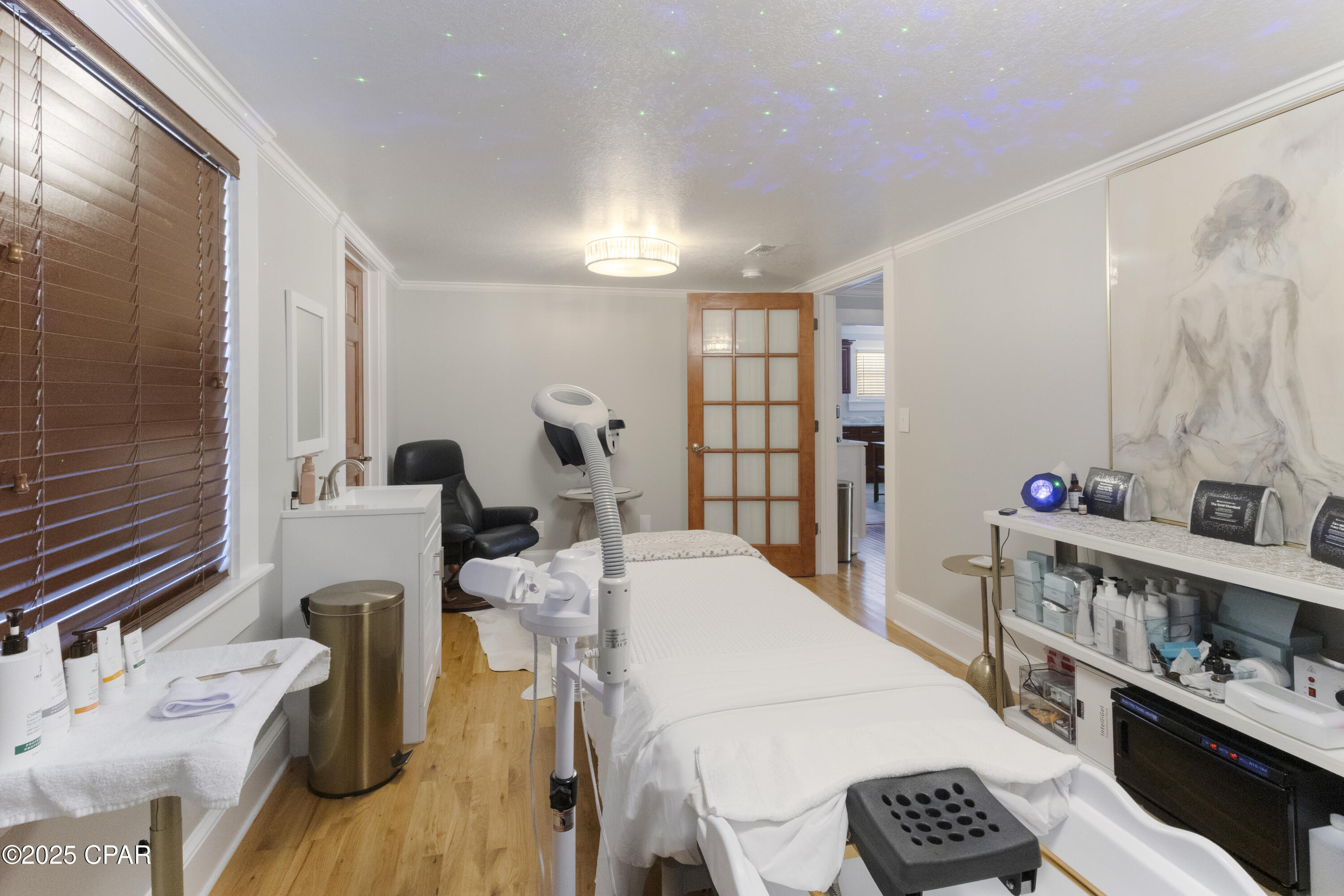 [No Recorded Subdiv] - Commercial Sale