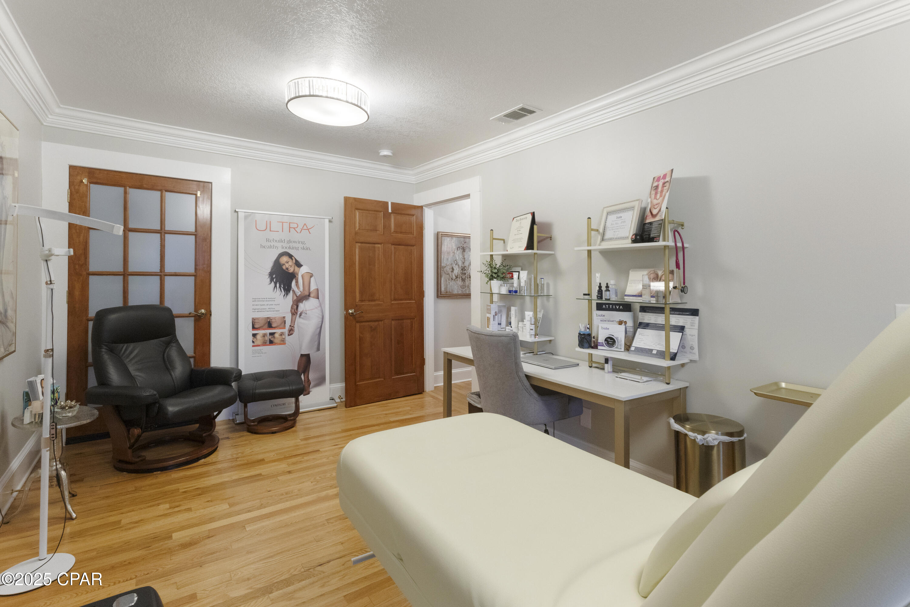 [No Recorded Subdiv] - Commercial Sale