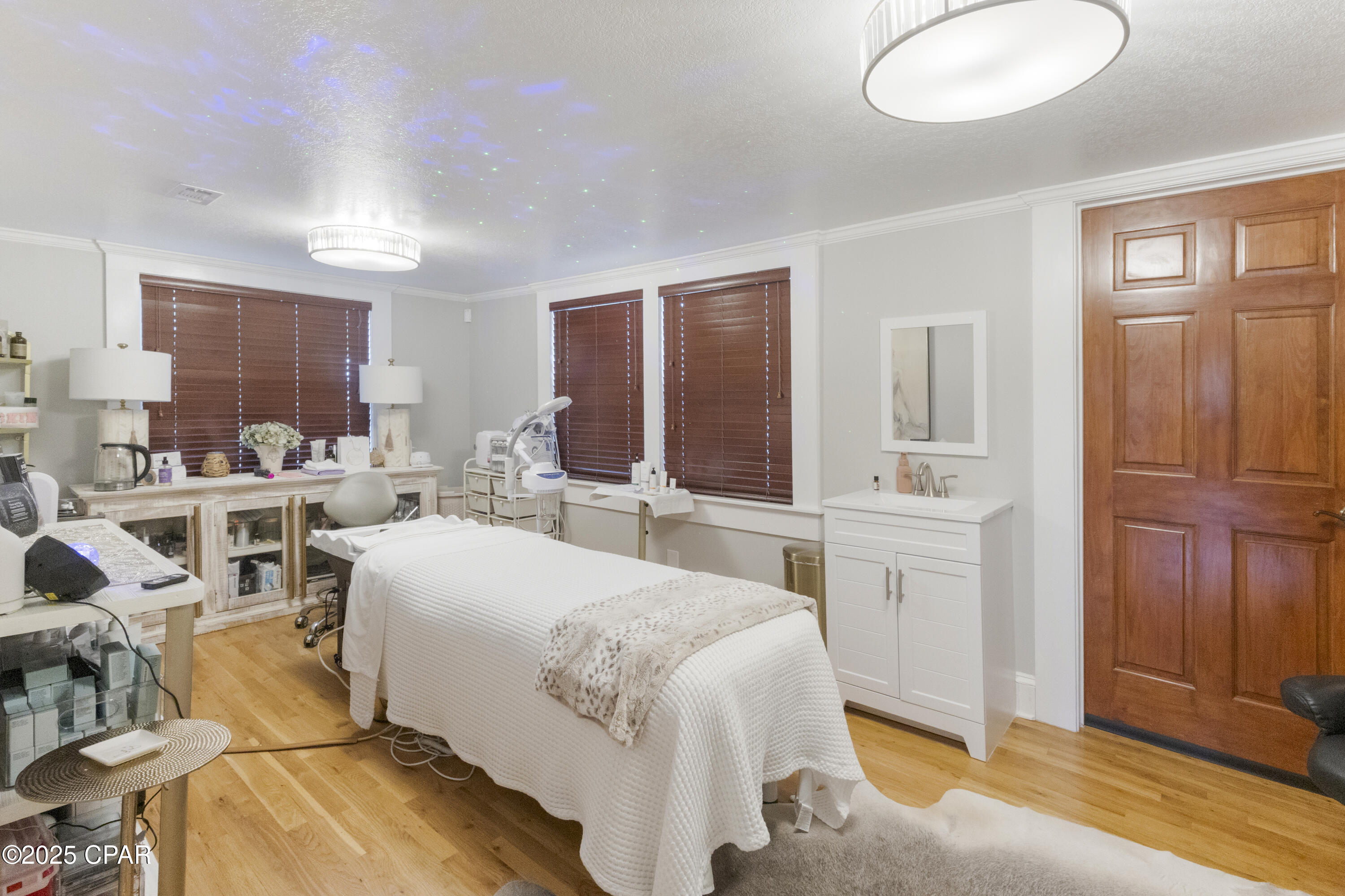 [No Recorded Subdiv] - Commercial Sale