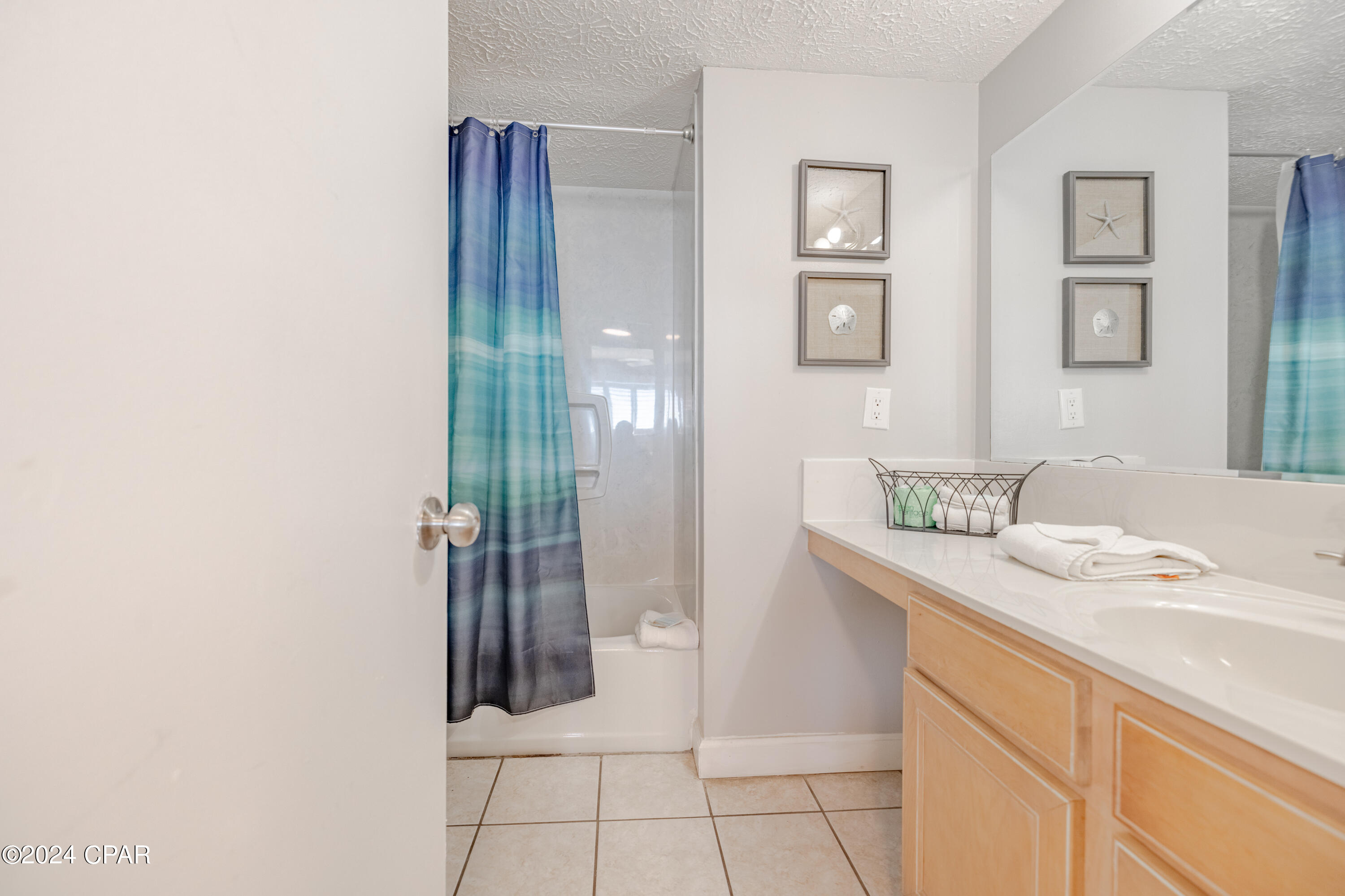 Summerhouse Condo. - Residential