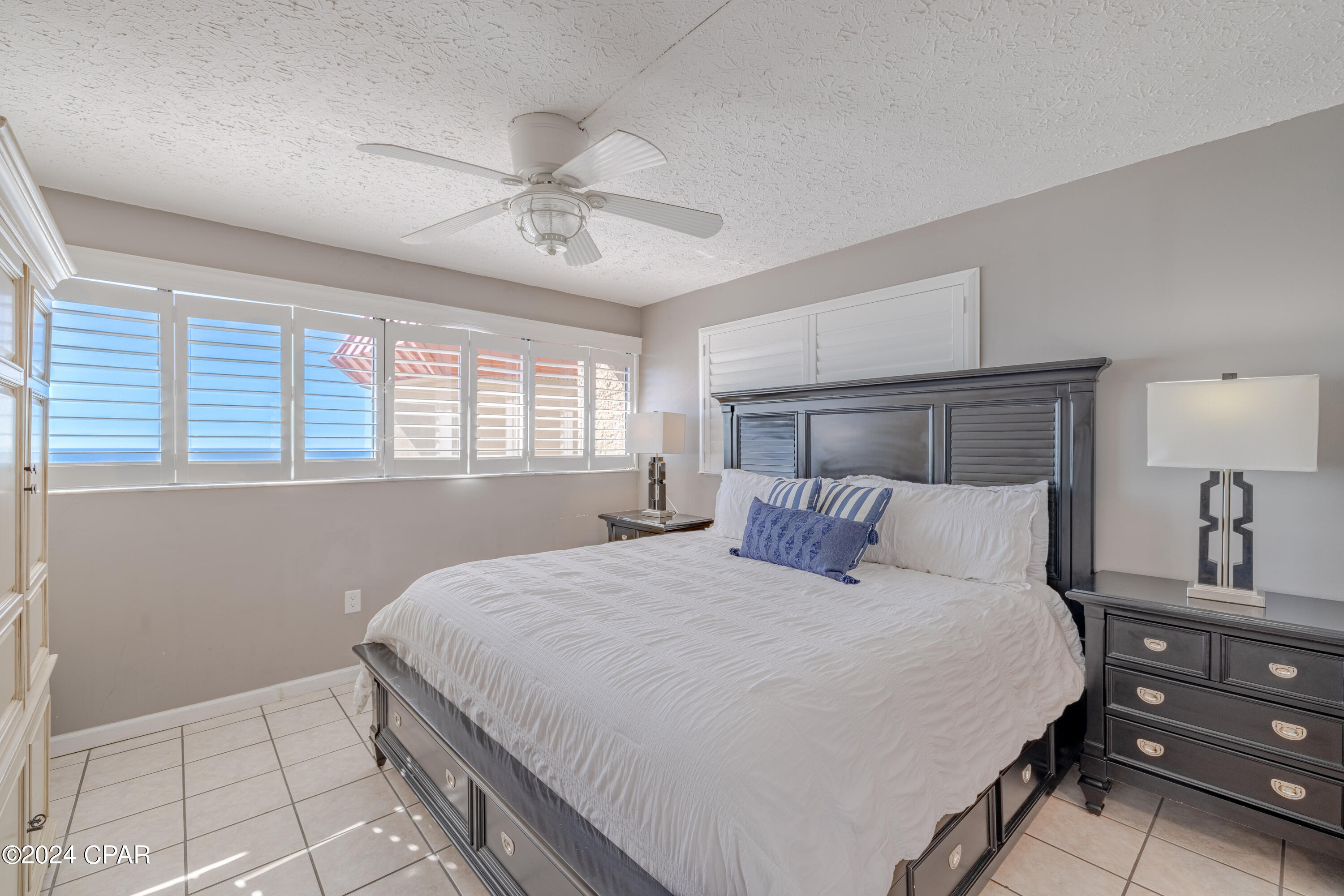 Summerhouse Condo. - Residential