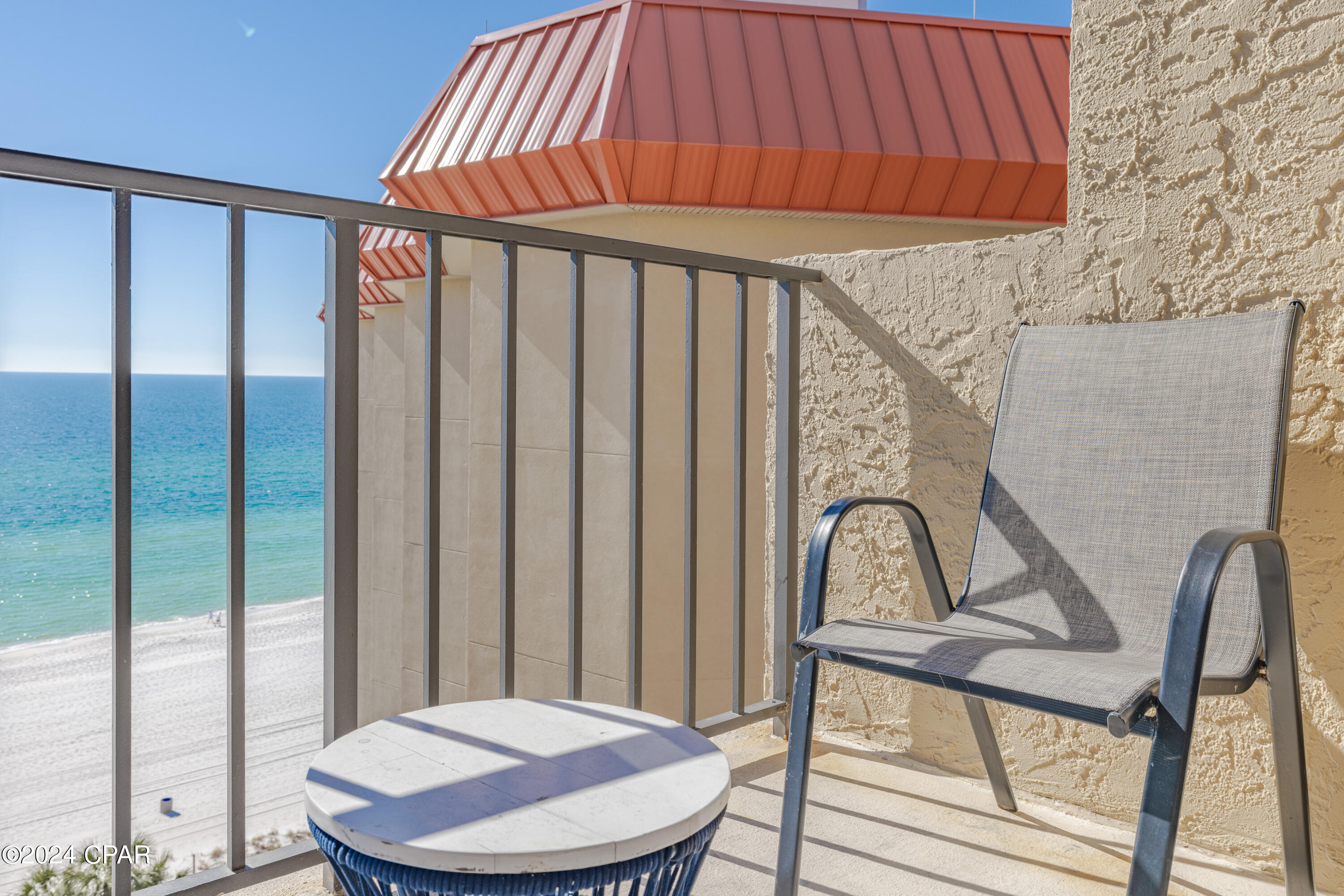 Summerhouse Condo. - Residential