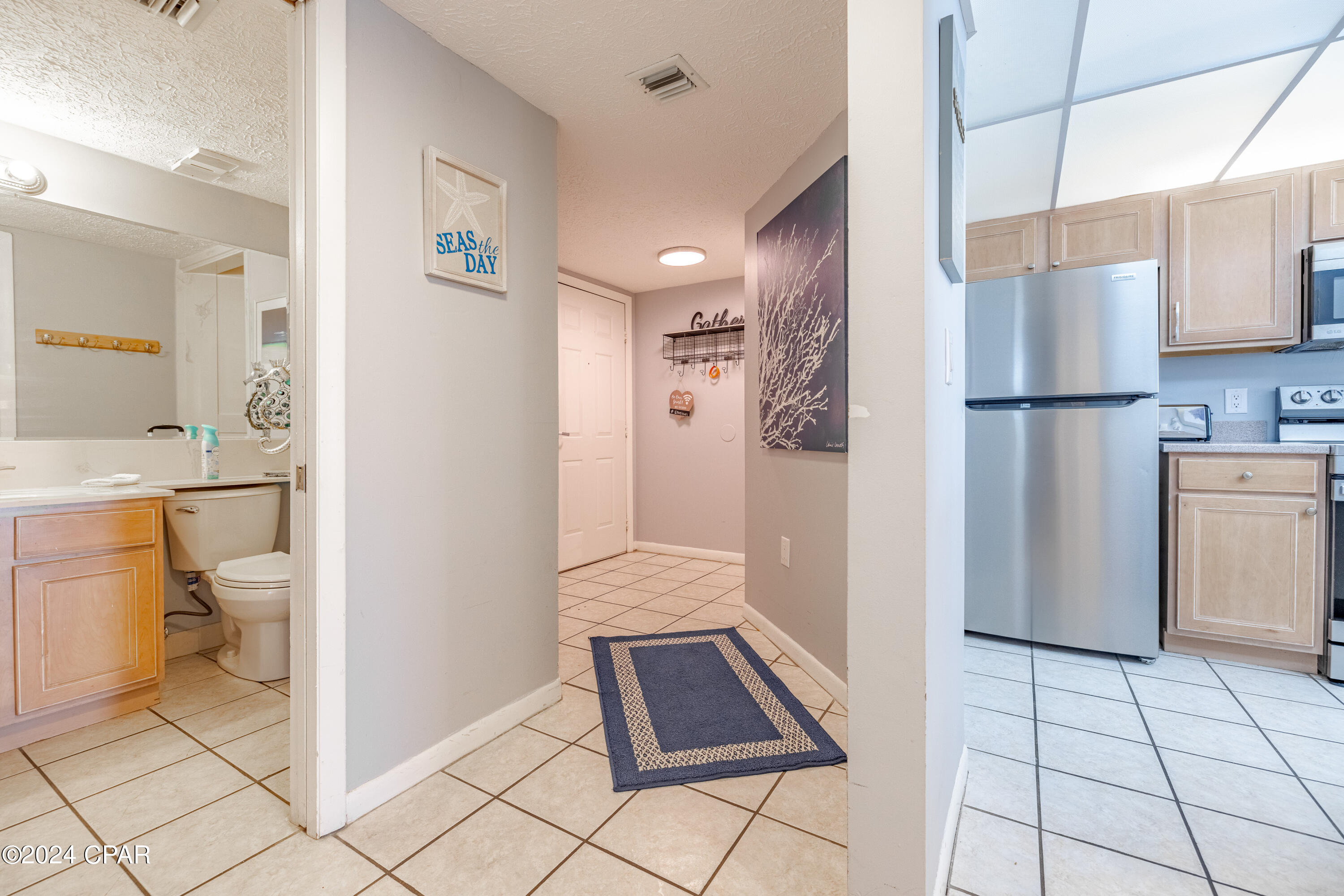 Summerhouse Condo. - Residential