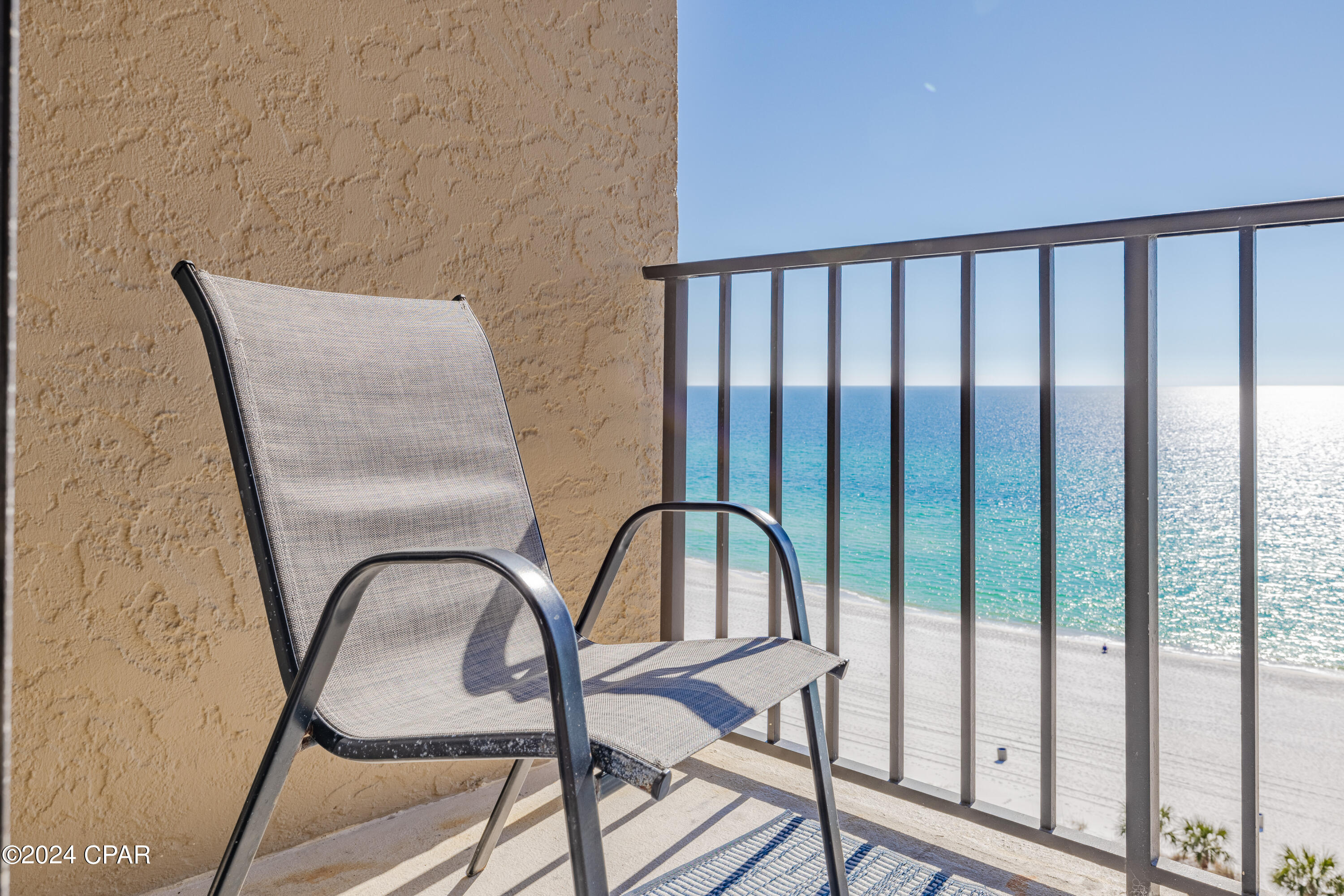 Summerhouse Condo. - Residential