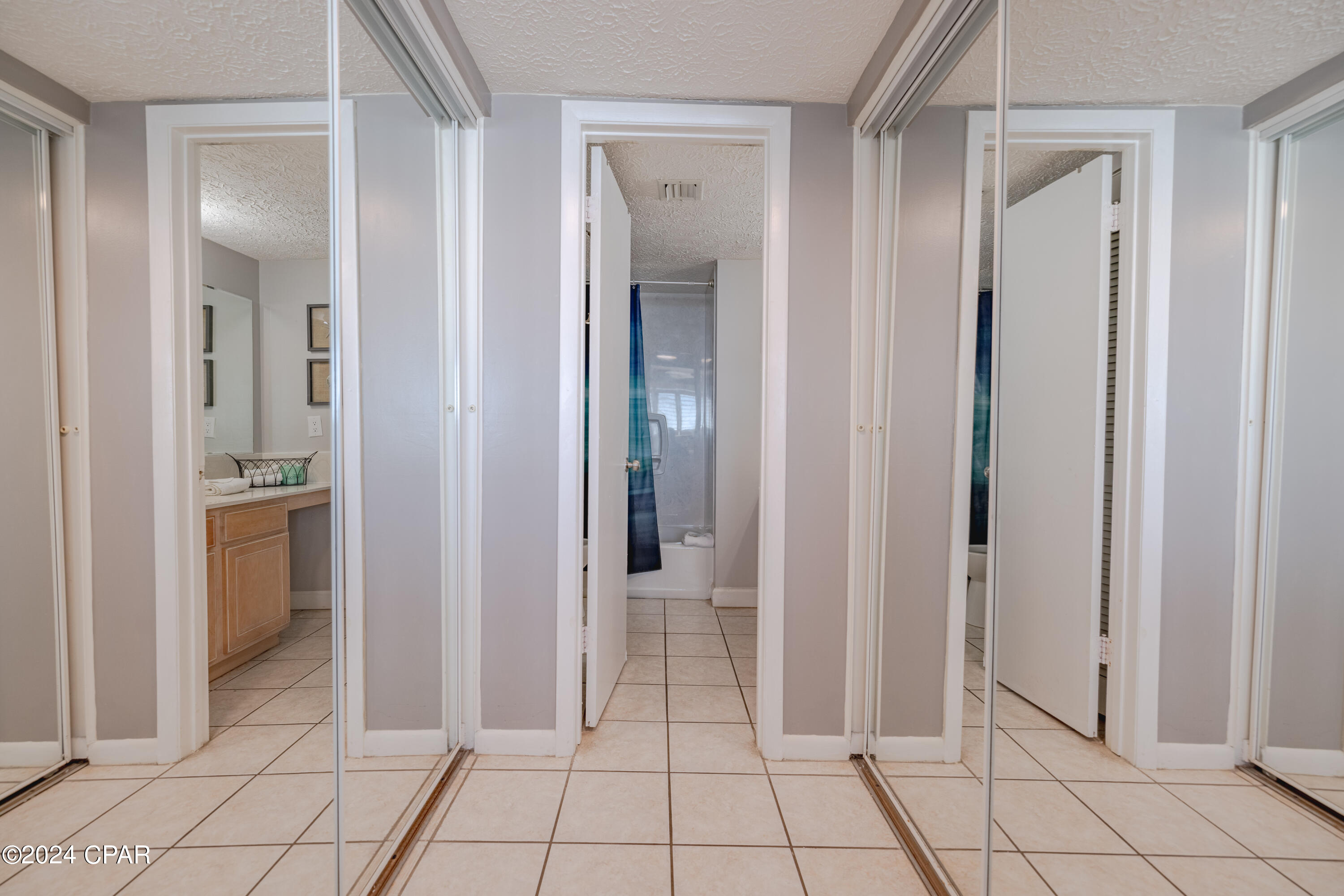 Summerhouse Condo. - Residential