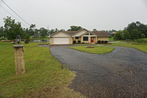 A home in Marianna