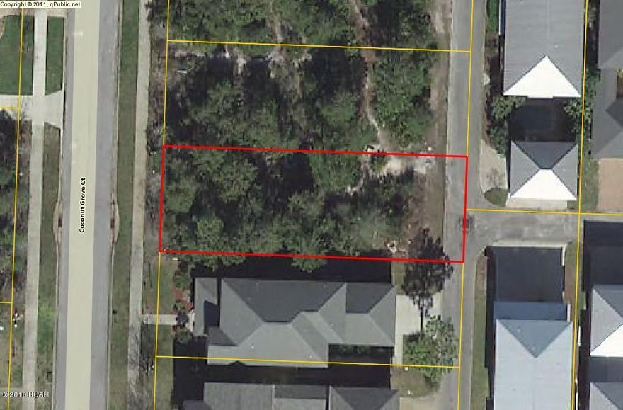 Great building lot in desirable Tapestry Park with may amenities. Easy access to the beach.