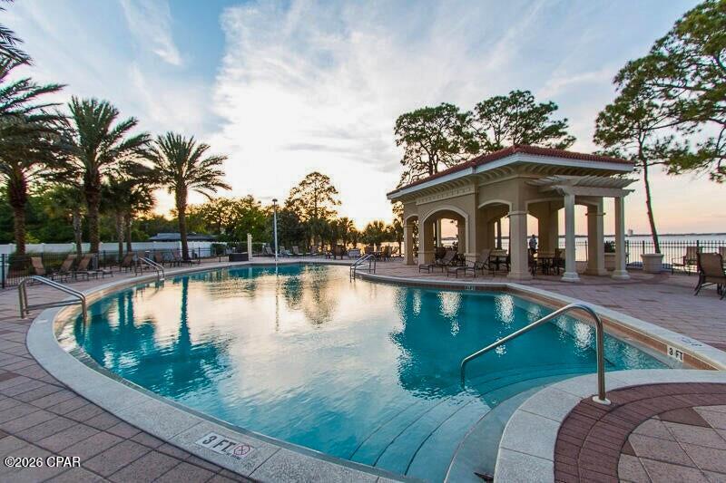 Magnolia Bay Club - Residential