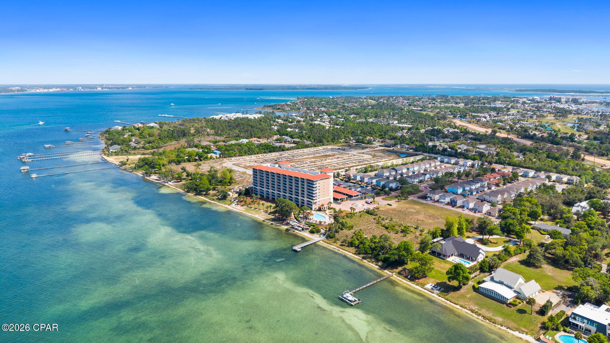 Magnolia Bay Club - Residential