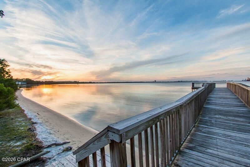 Magnolia Bay Club - Residential