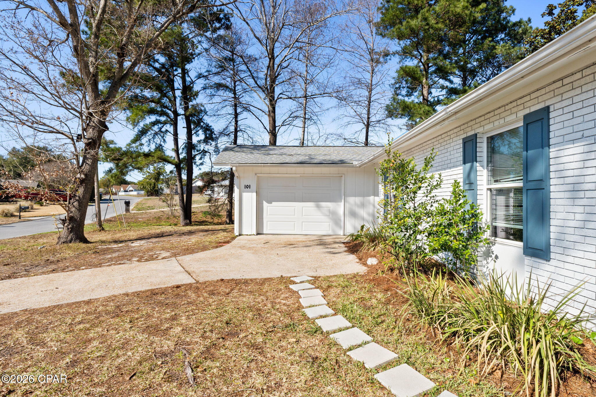 Lakeside Villas - Residential