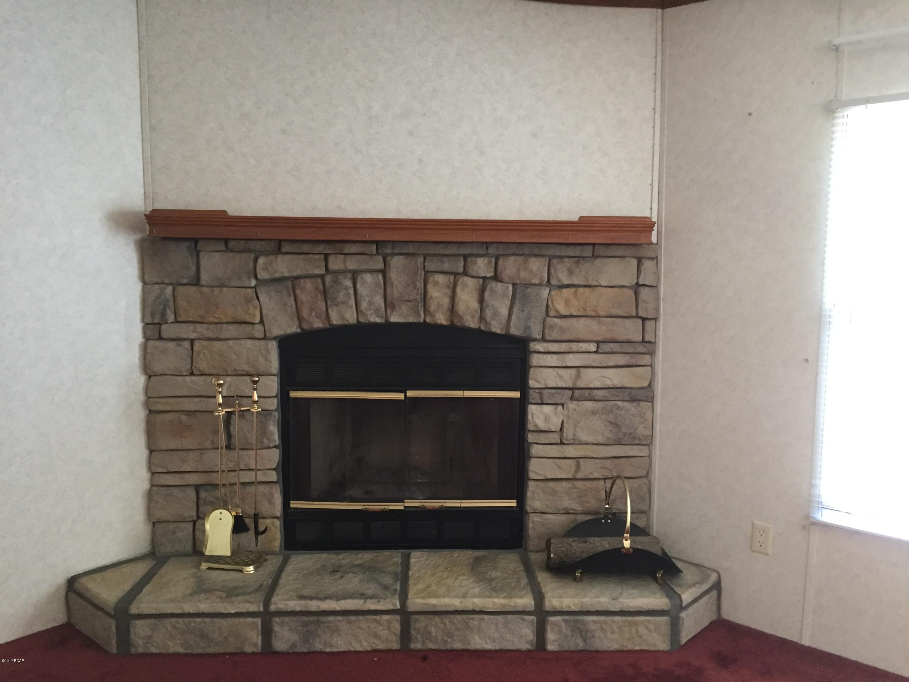 [No Recorded Subdiv] - Residential Lease