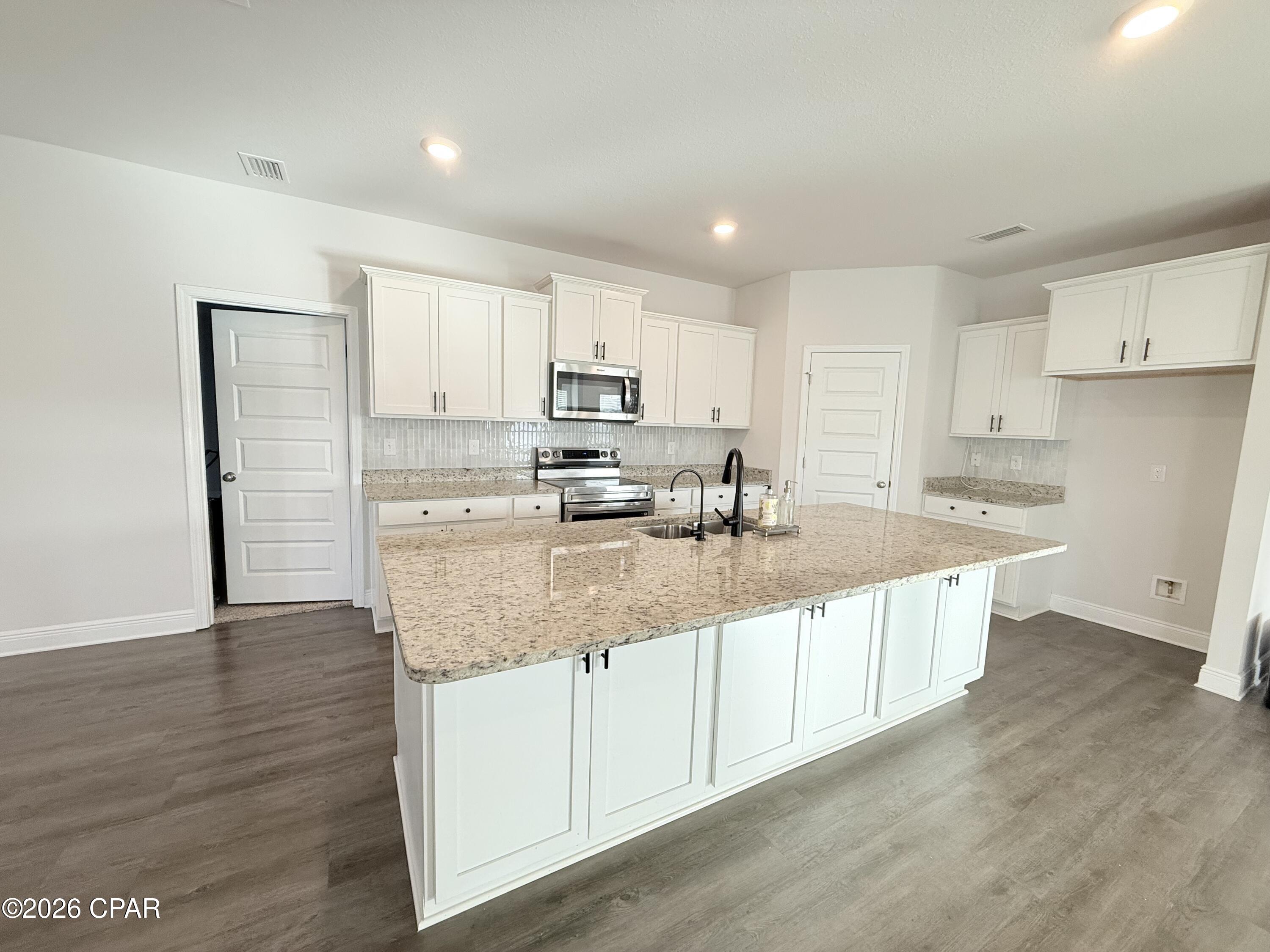 [No Recorded Subdiv] - Residential Lease