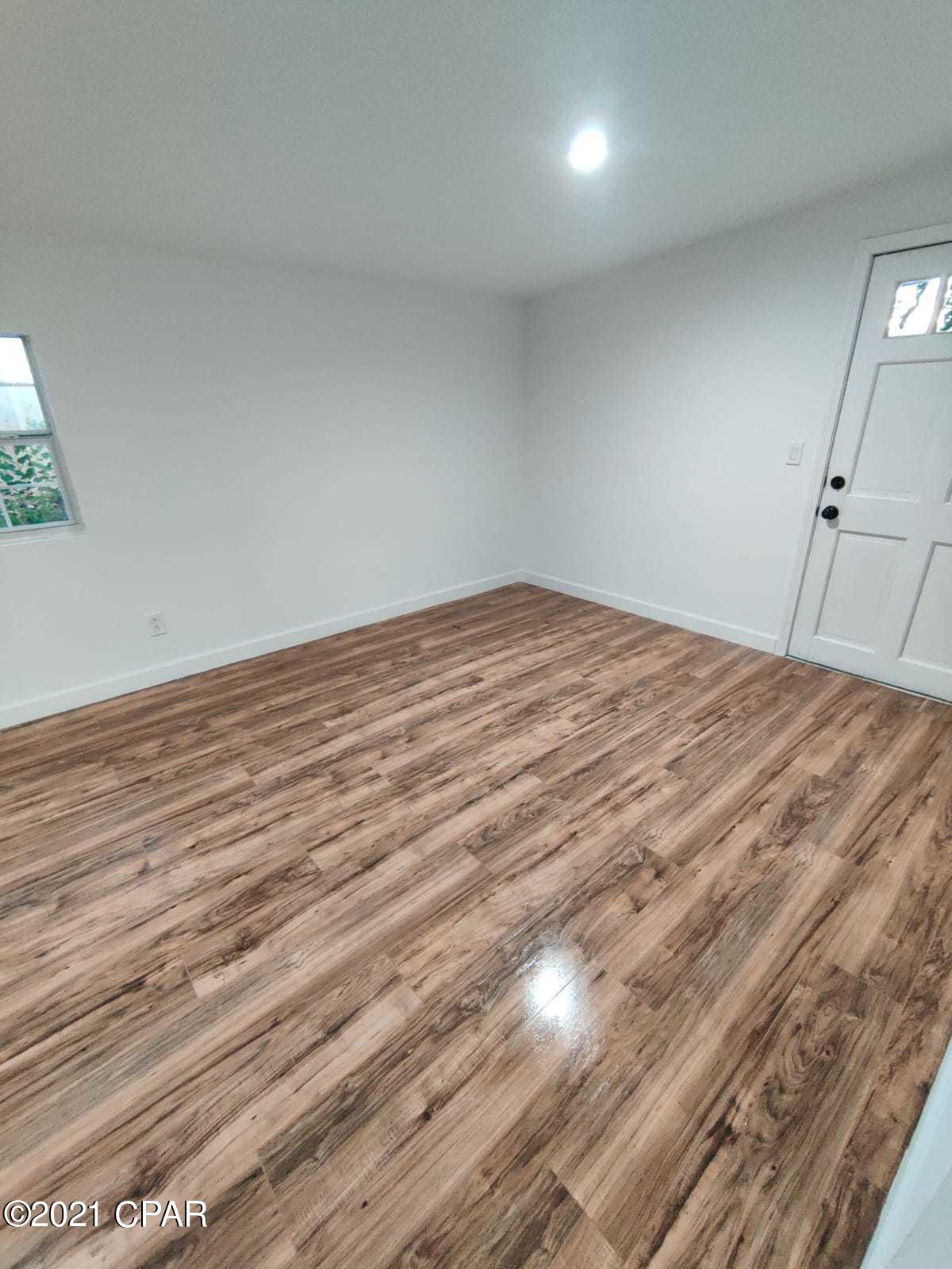 [No Recorded Subdiv] - Residential Lease