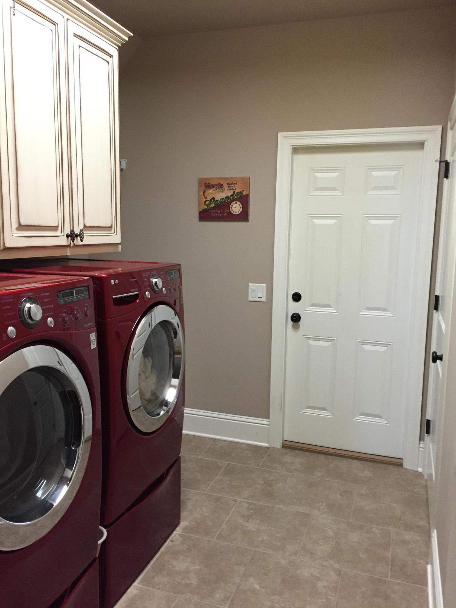 College Oaks - Residential