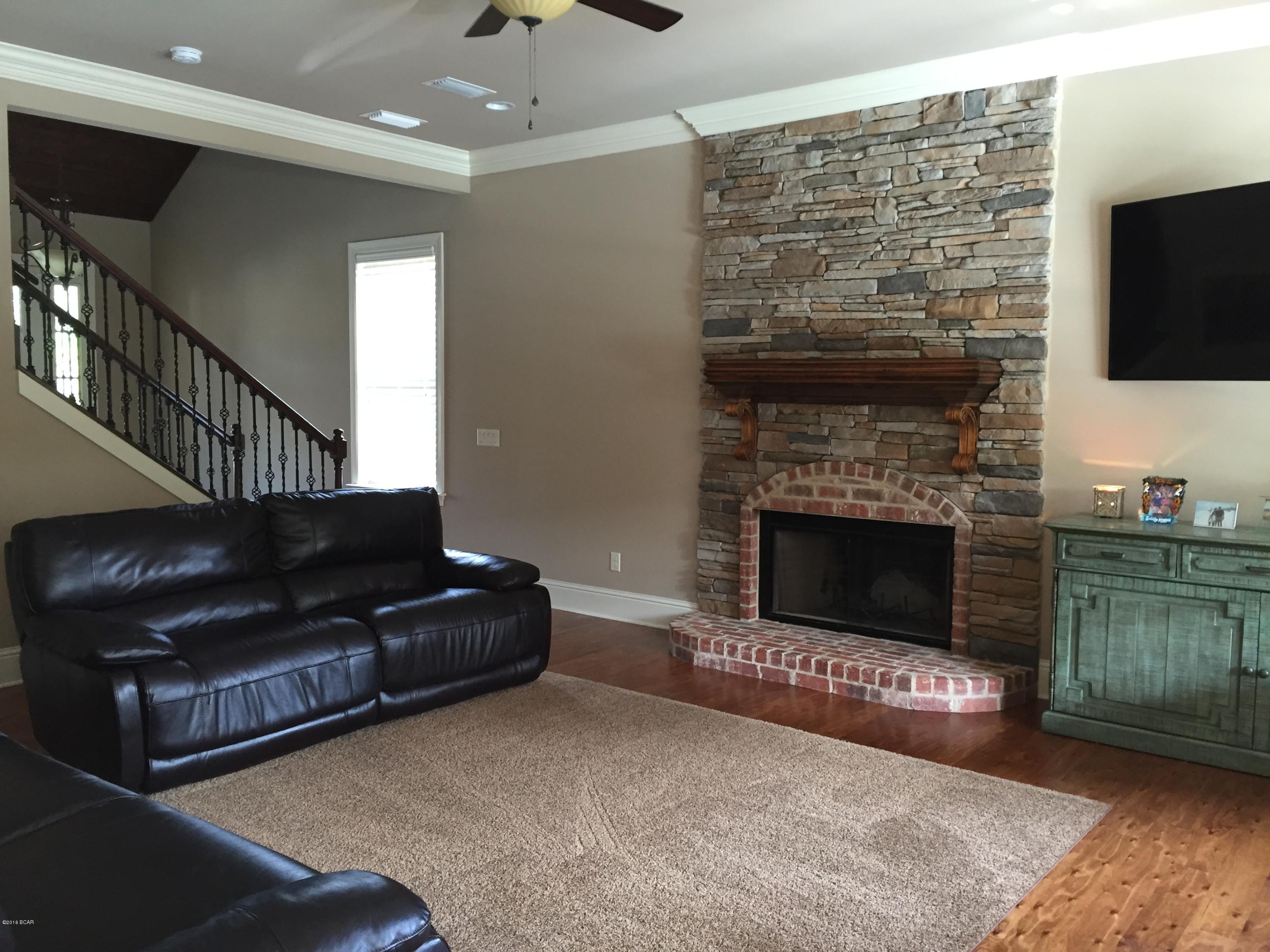 College Oaks - Residential