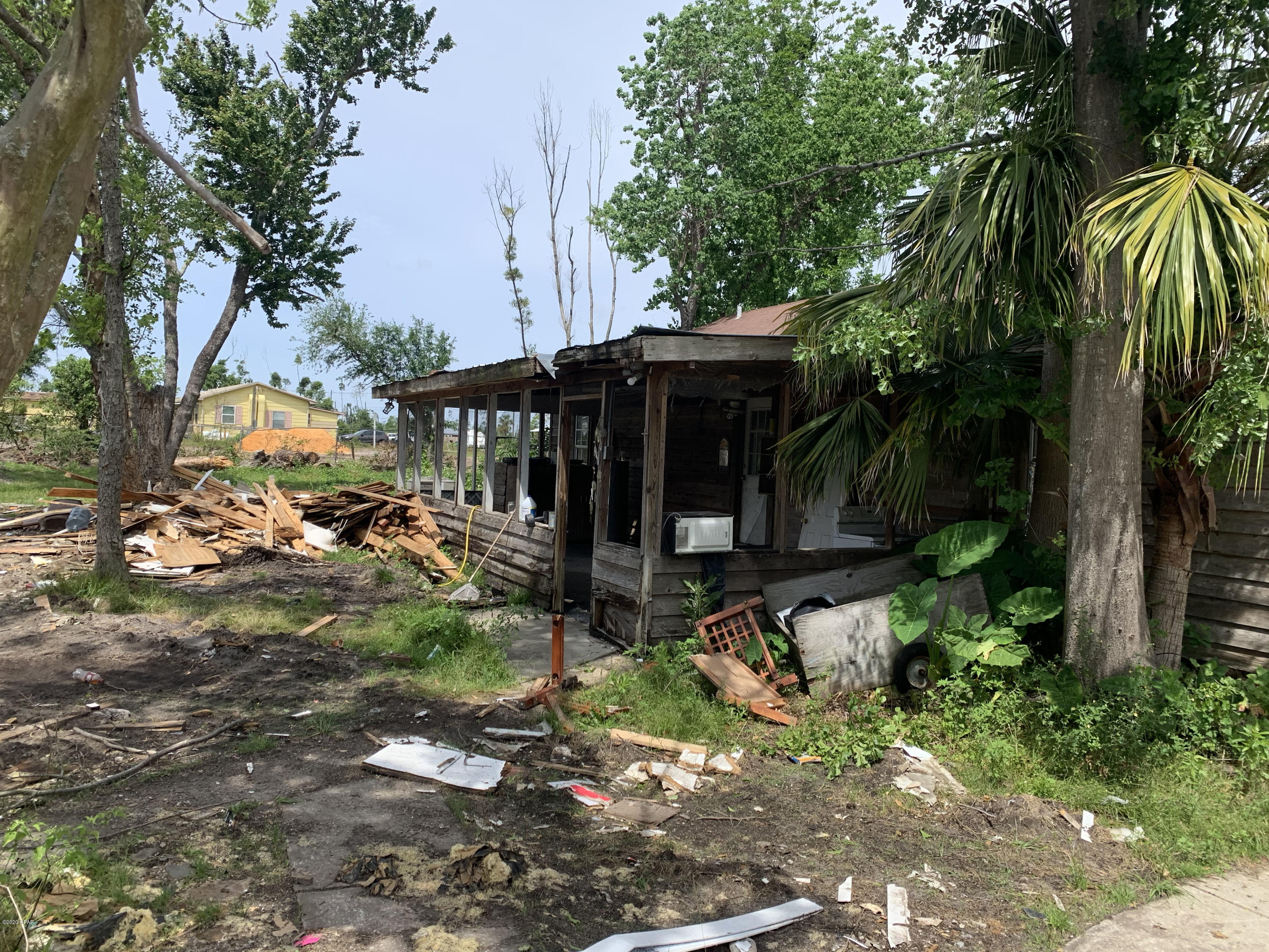 [No Recorded Subdiv] - Residential