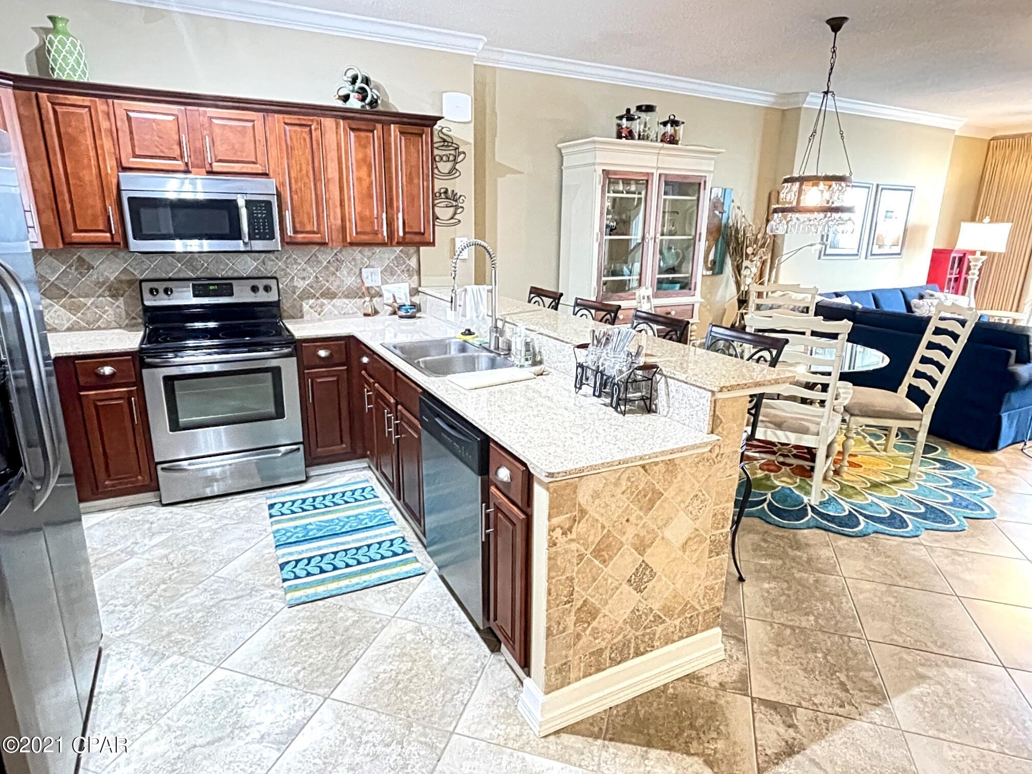 Tropic Winds - Residential