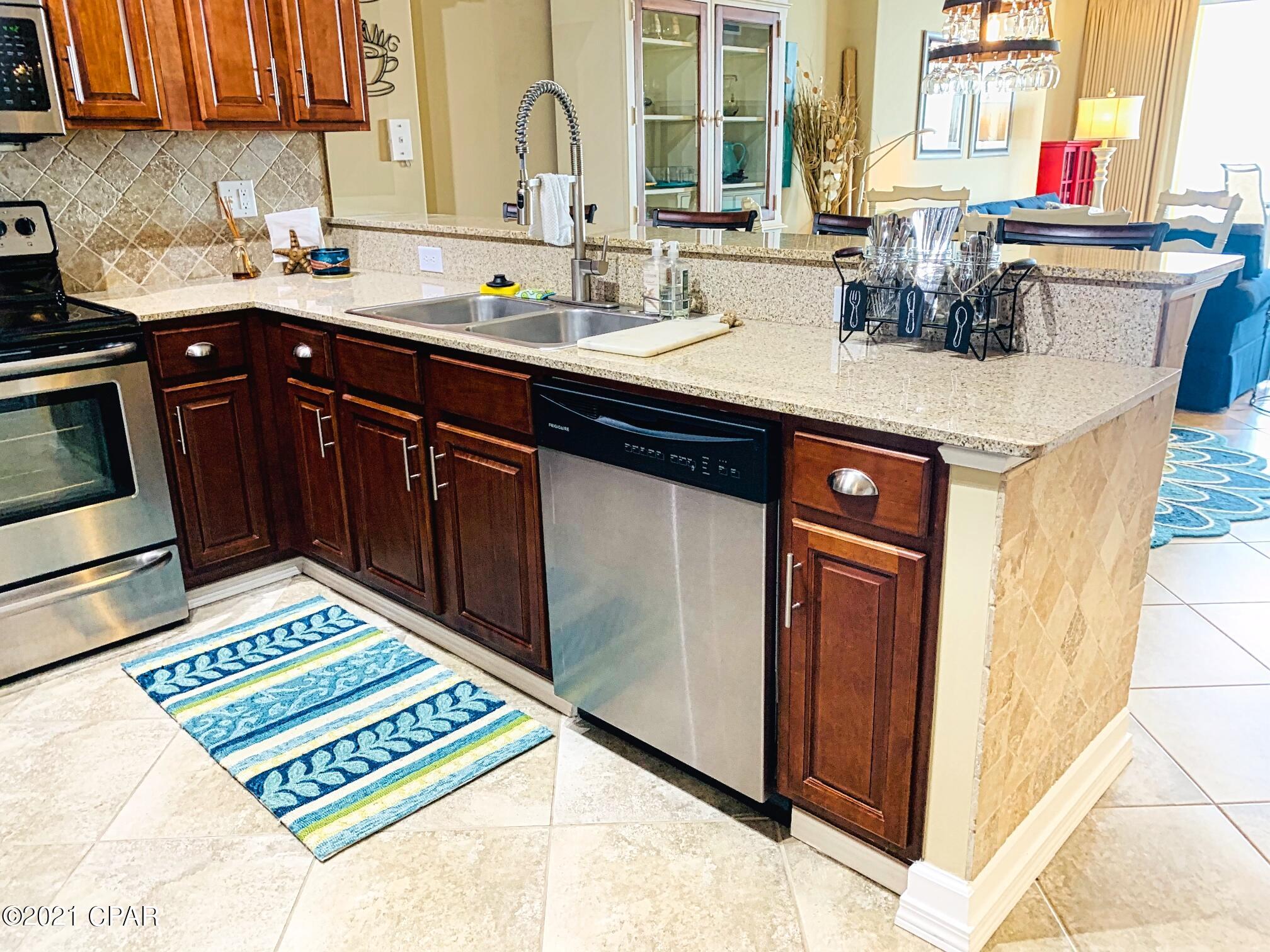 Tropic Winds - Residential