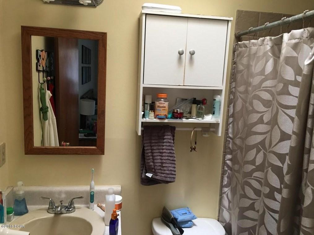 Oakshore Villas Twnhs - Residential