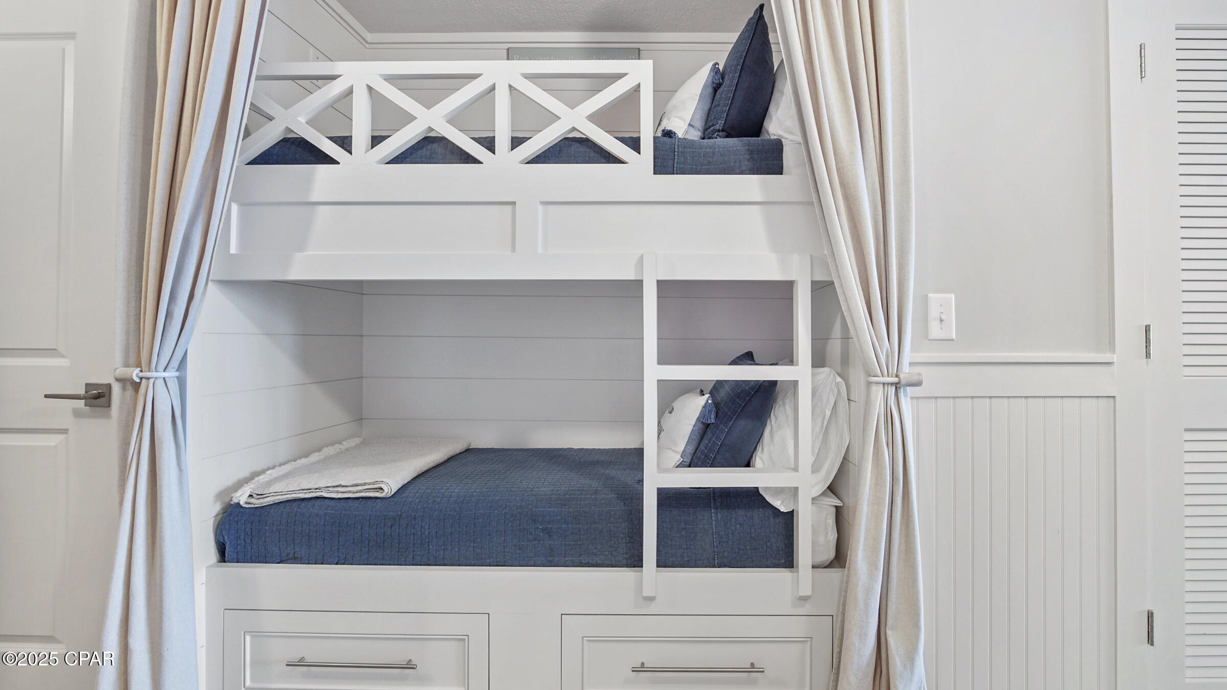 Calypso Towers III - Residential