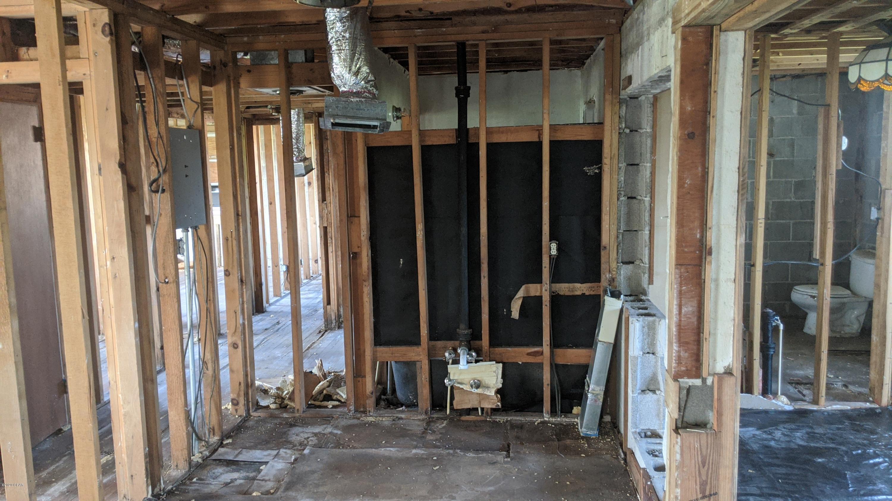 Hentz 1st Add Unit B - Residential