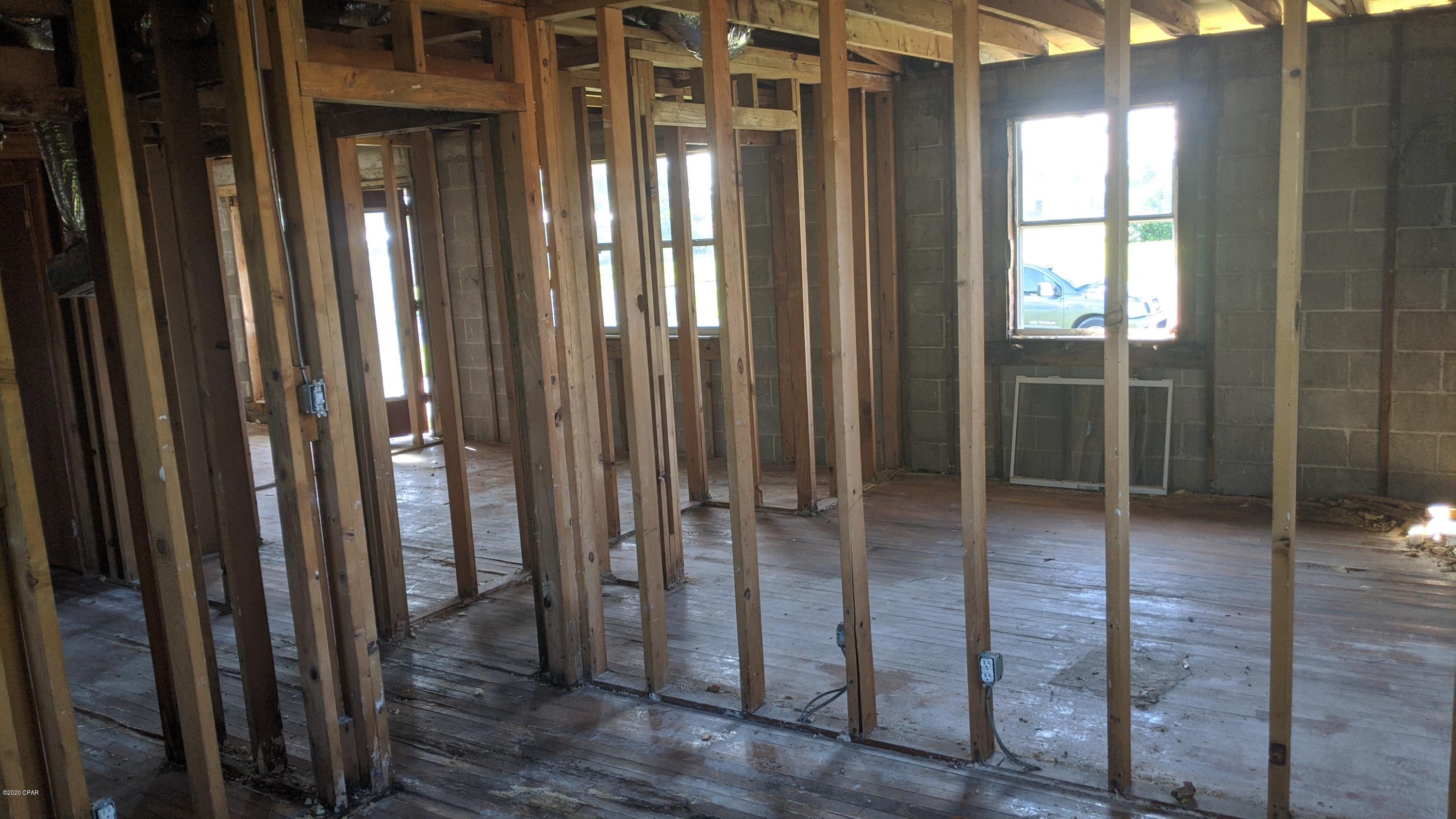 Hentz 1st Add Unit B - Residential