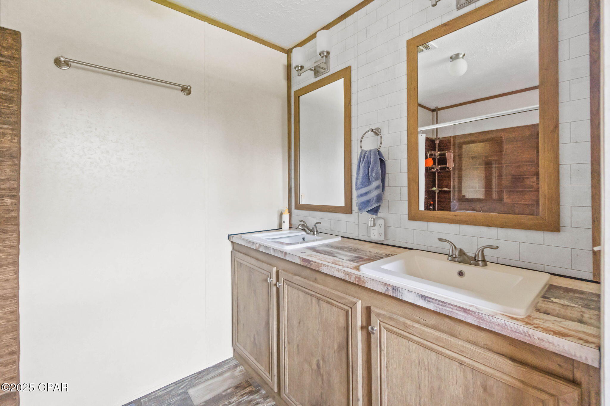 Orange Hill Corners Ranchet Est - Residential