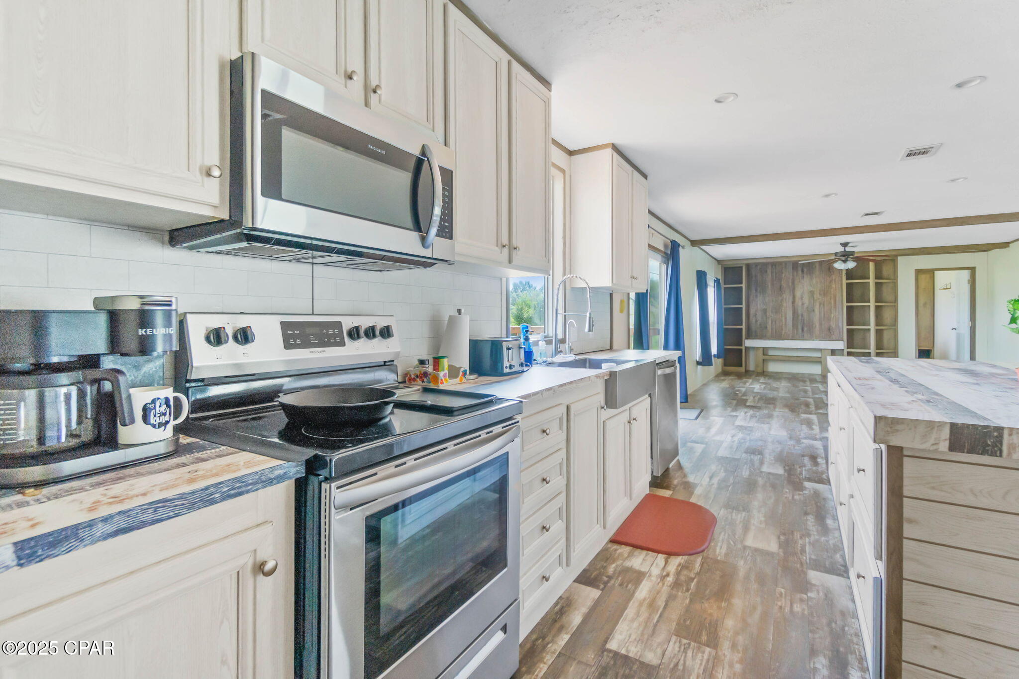 Orange Hill Corners Ranchet Est - Residential