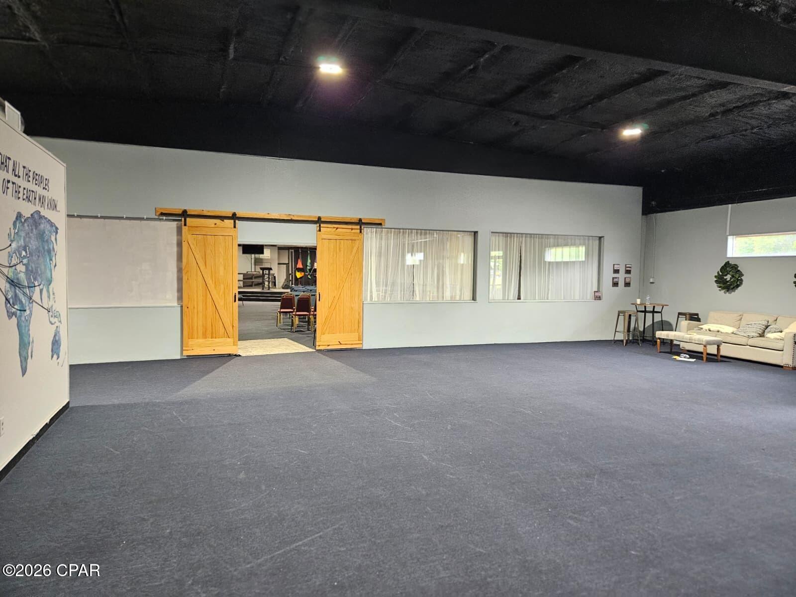 [No Recorded Subdiv] - Commercial Sale