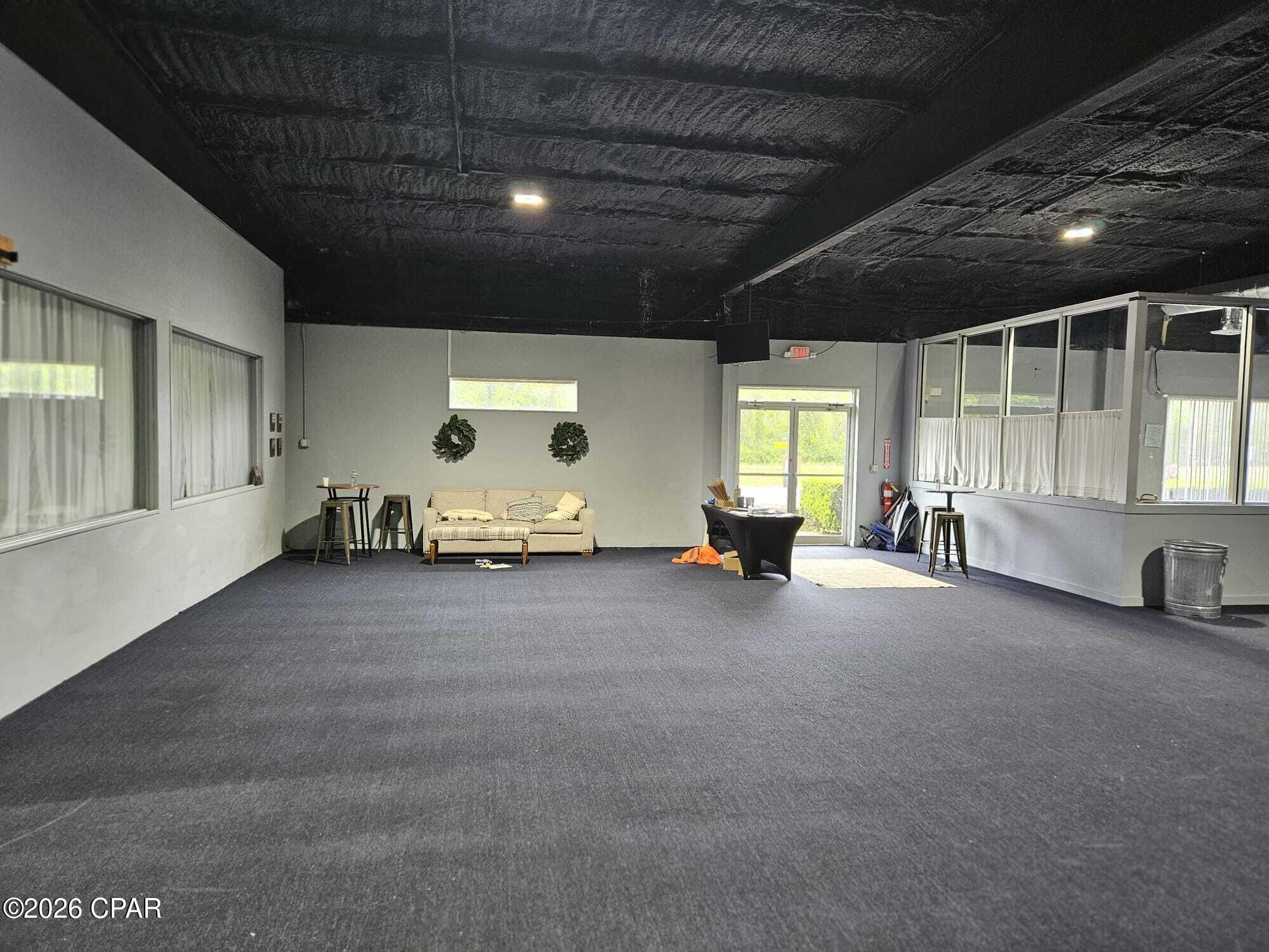 [No Recorded Subdiv] - Commercial Sale