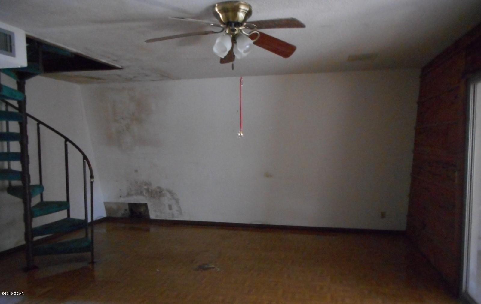 Diamond Head-Lakeside - Residential