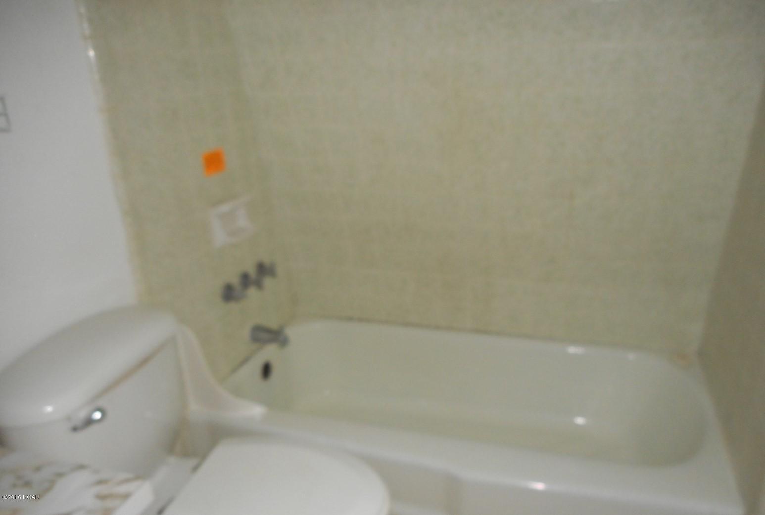 Diamond Head-Lakeside - Residential