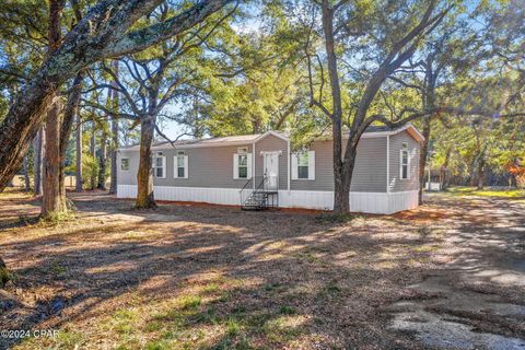 A home in Bonifay