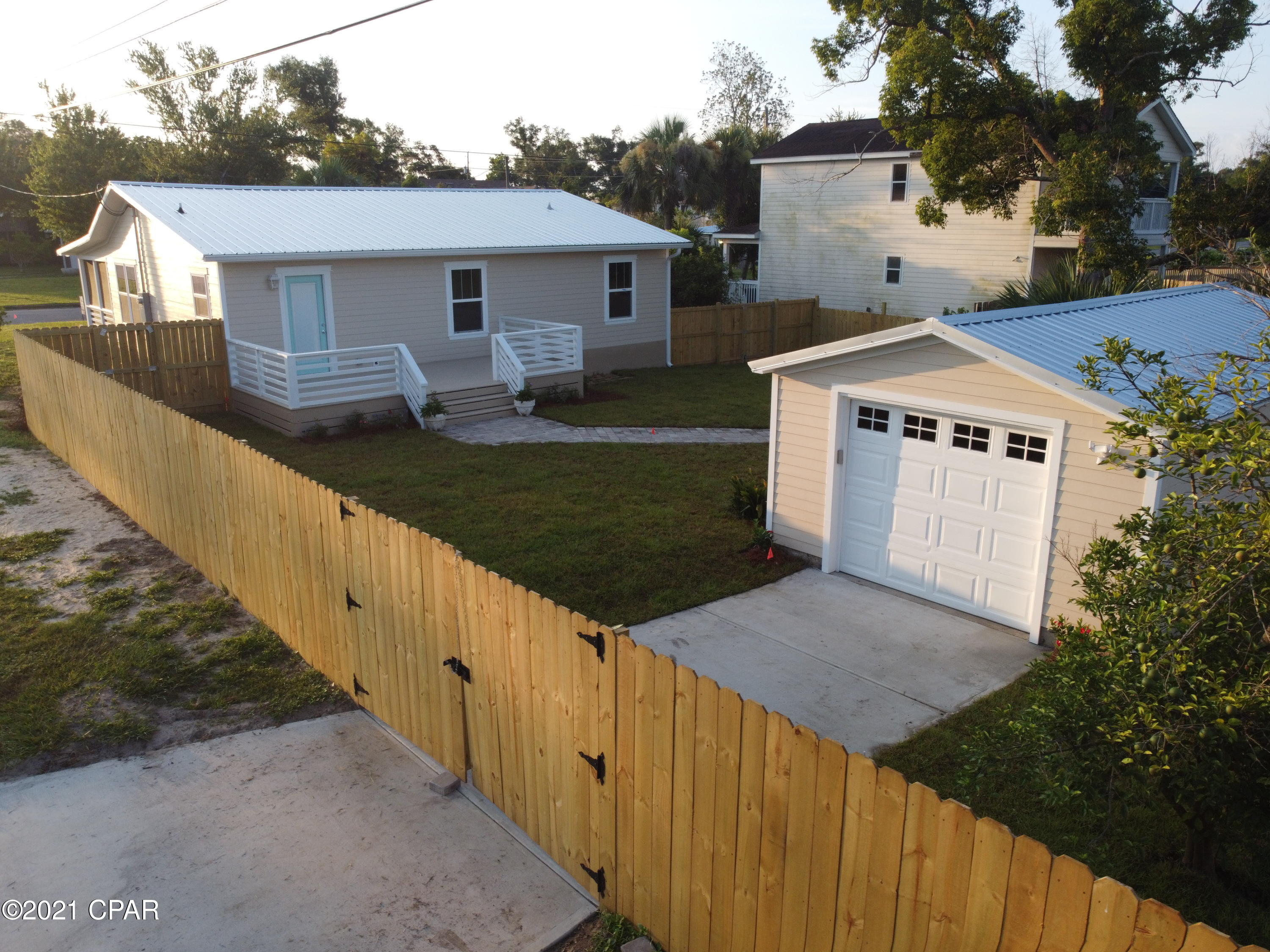 [No Recorded Subdiv] - Residential