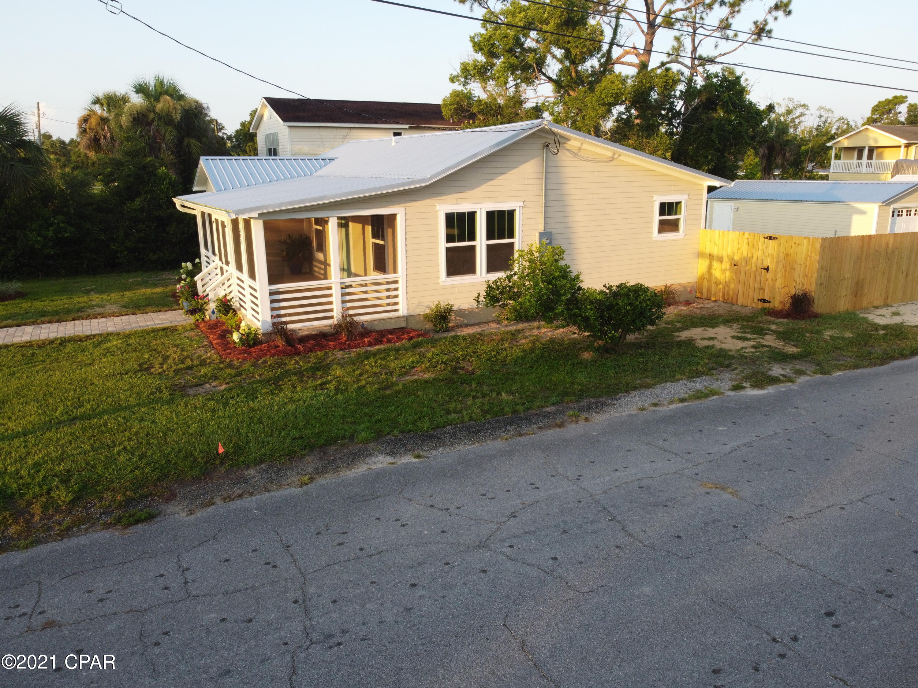 [No Recorded Subdiv] - Residential