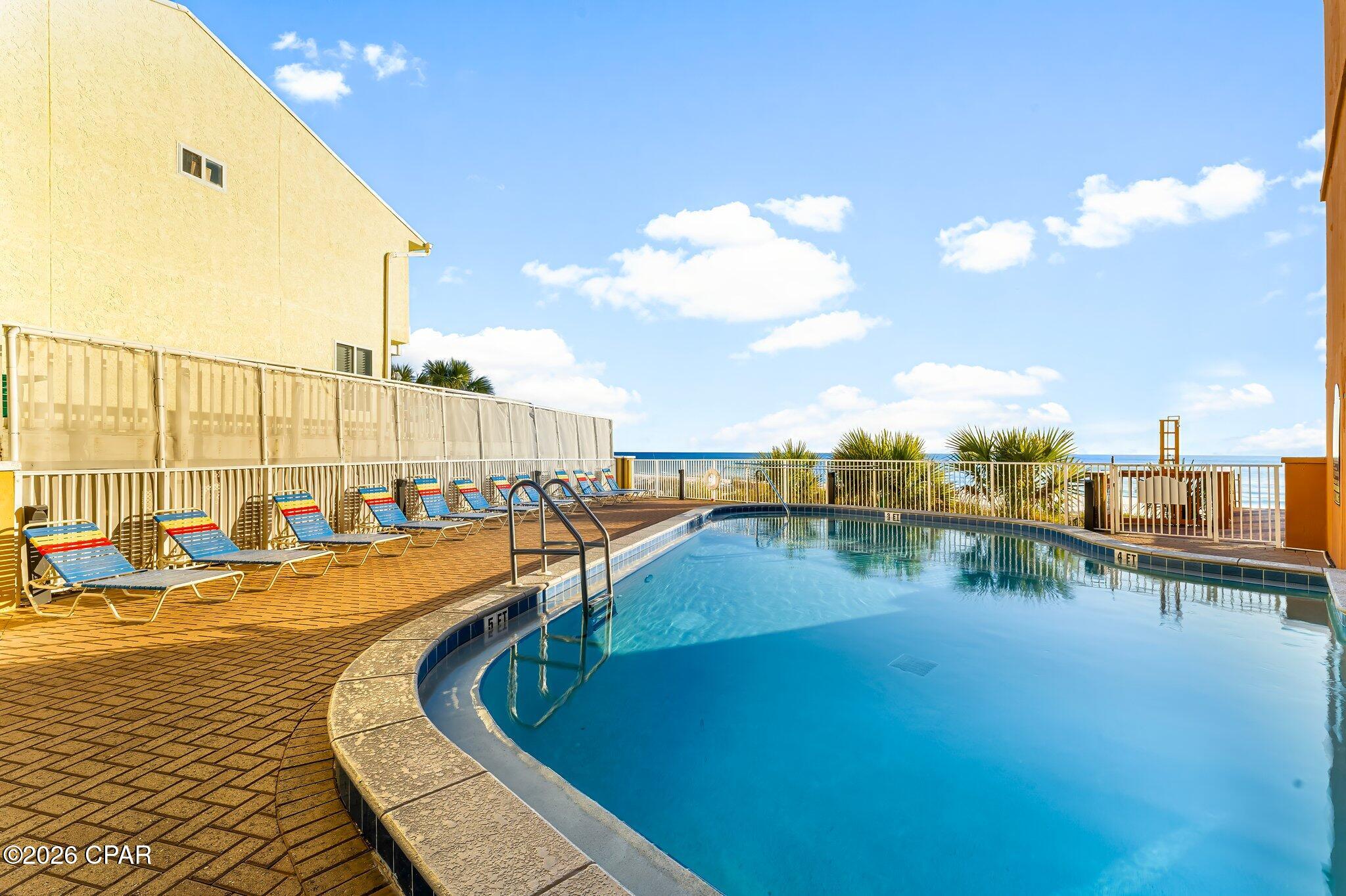 Tropic Winds - Residential