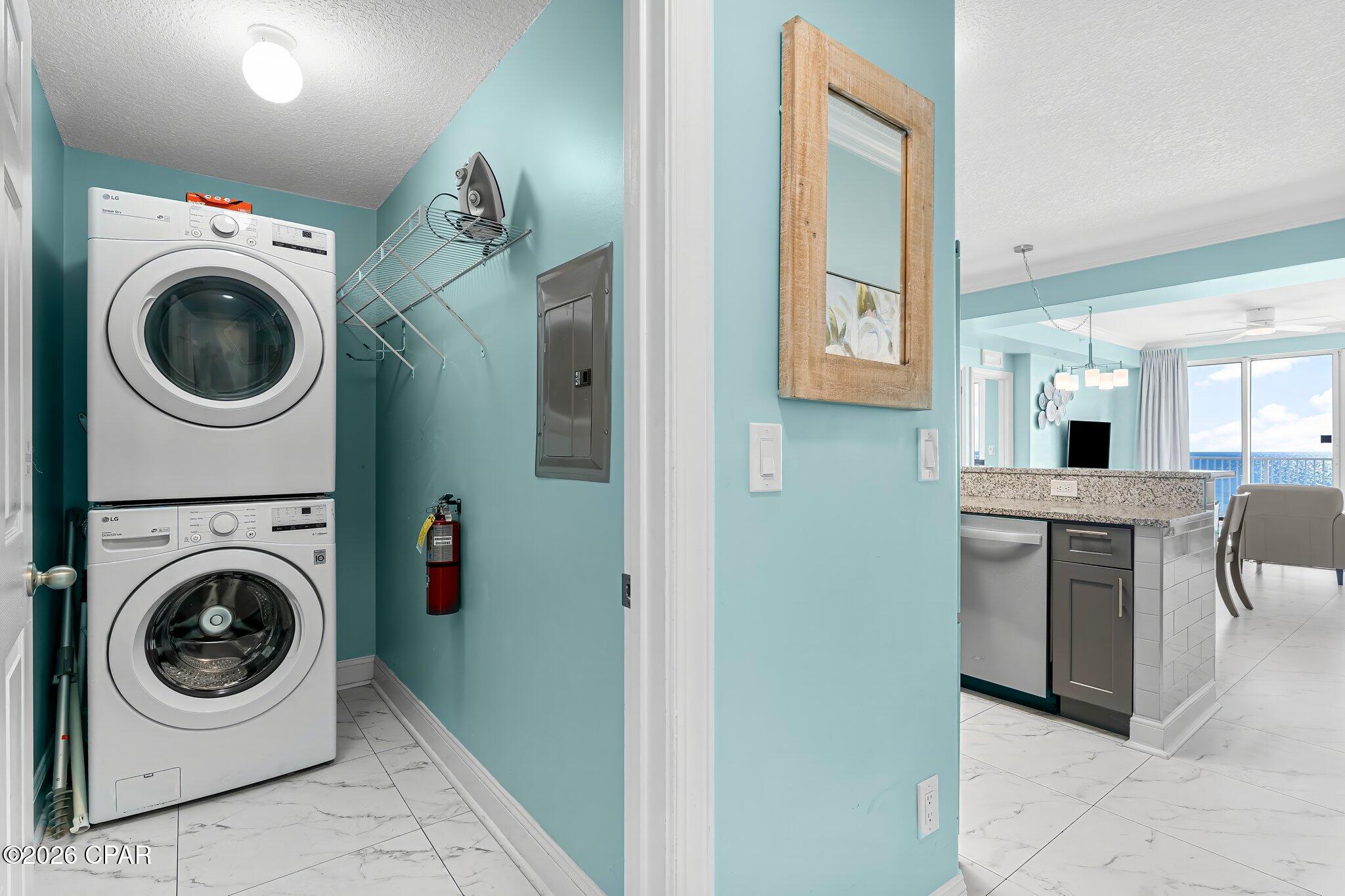 Tropic Winds - Residential